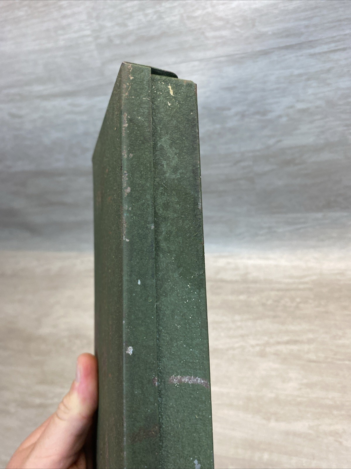 VTG S-K Tools metal toolbox with internal Dividers – Box only 17.5 Inch Large