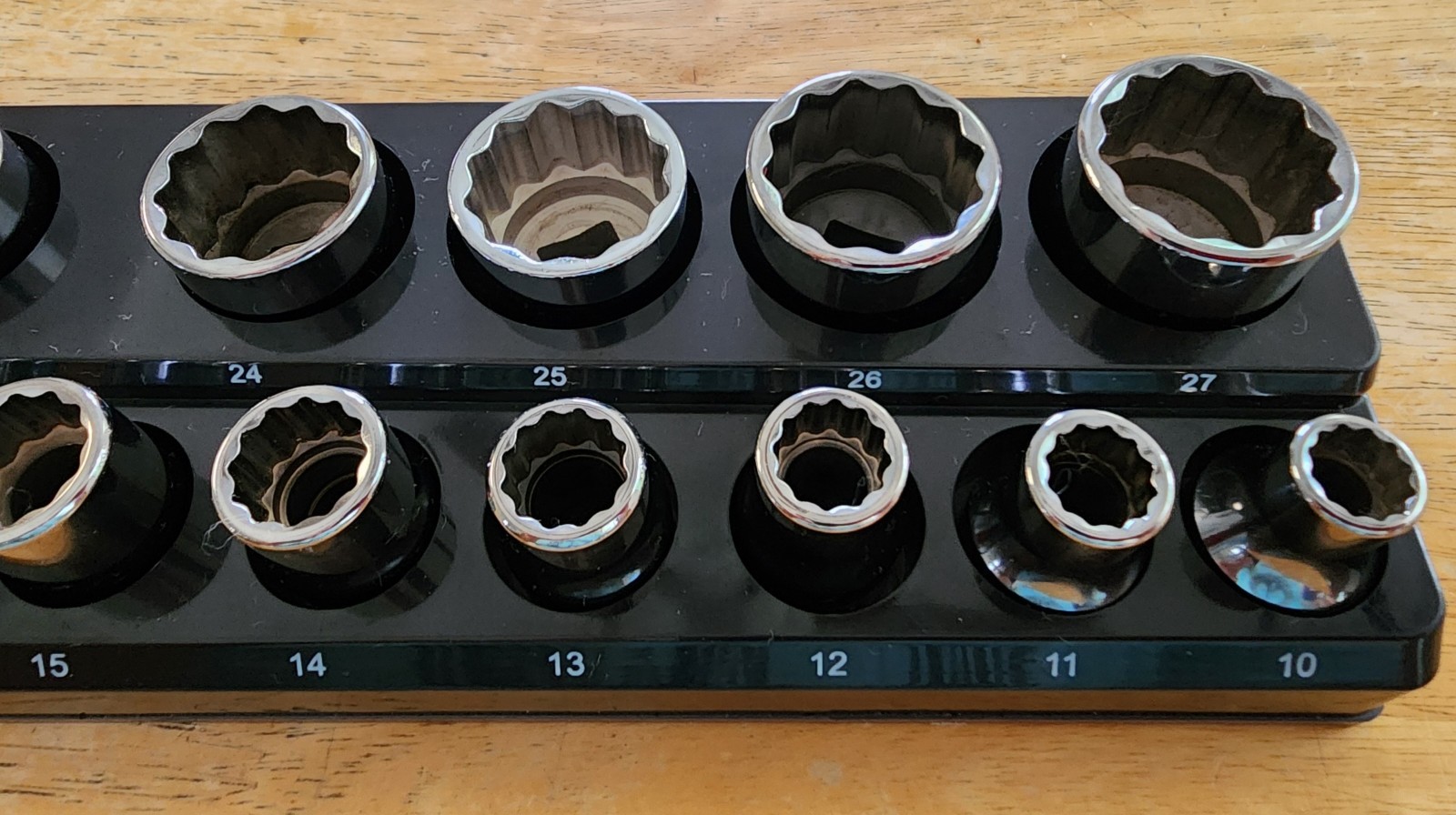 Snap-On 19pc 10-27mm 1/2″ Dr 12-Pt Metric Flank Drive Shallow Socket Set + EXTRA