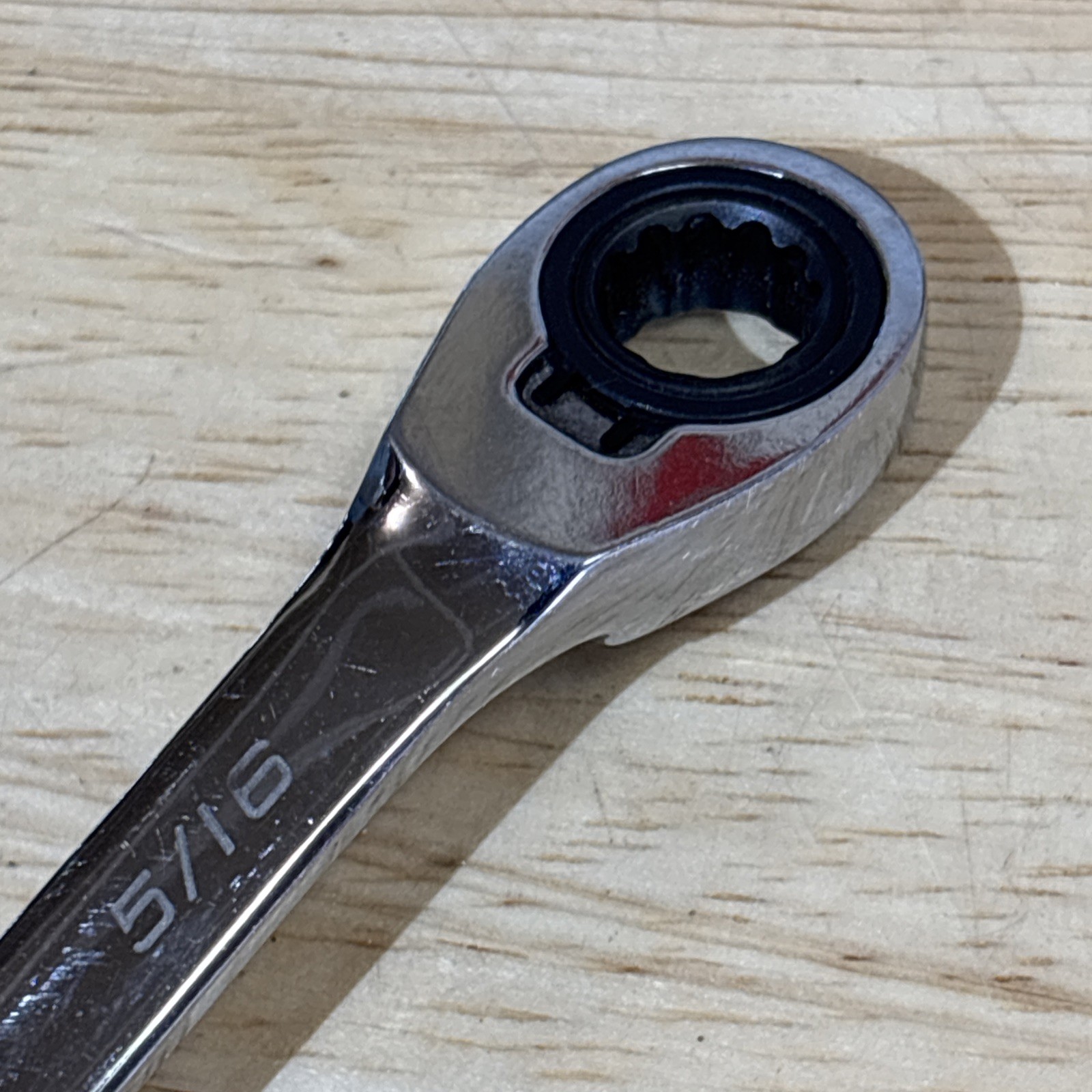 Blue Point 5/16″ Ratcheting Combination Wrench 12 Point Reversible BOER10