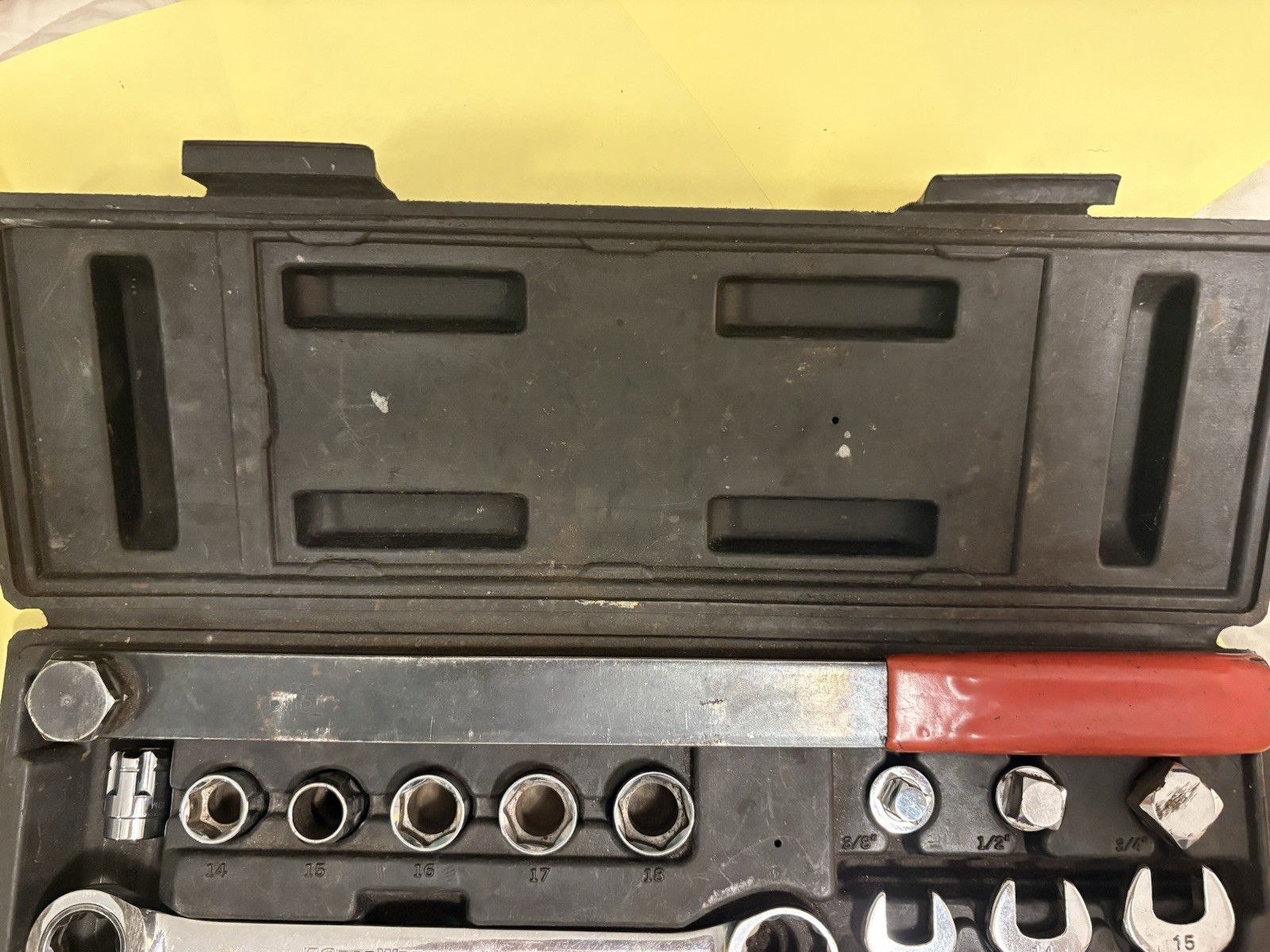 GearWrench 3680D 15 Piece Ratcheting Serpentine Belt Tool Inside Paper Missing