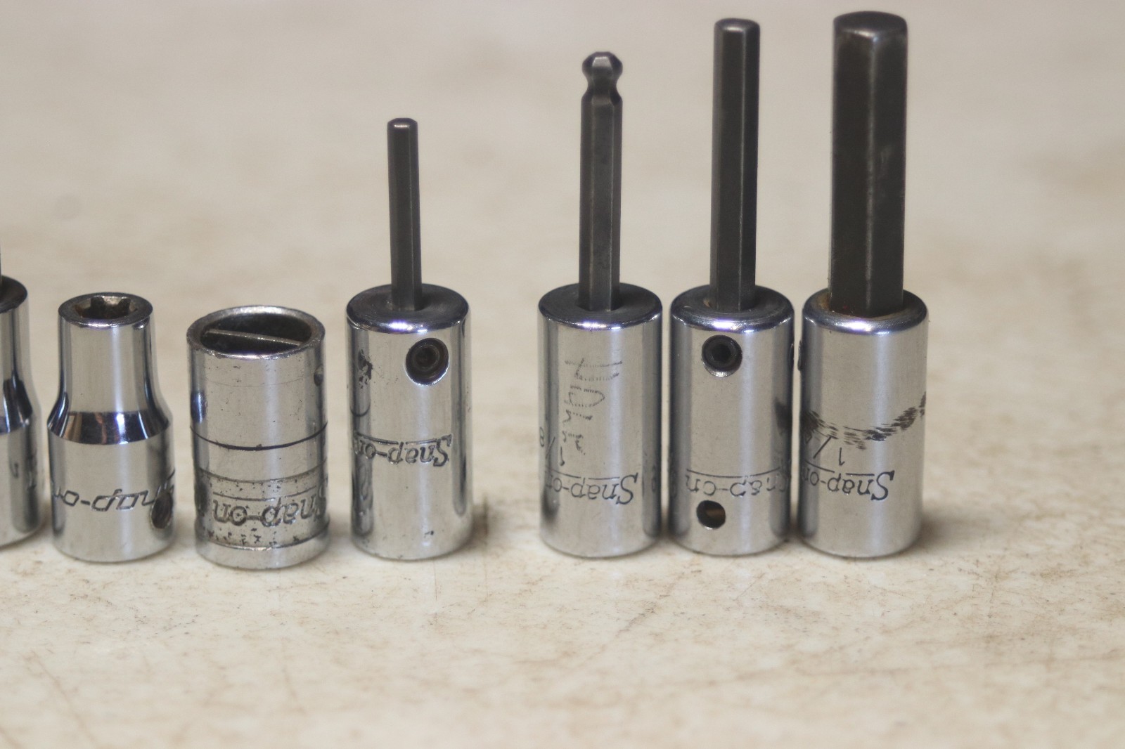 Lot of 8 Snap On 1/4 Inch Drive Torx Hex Screwdriver Bits