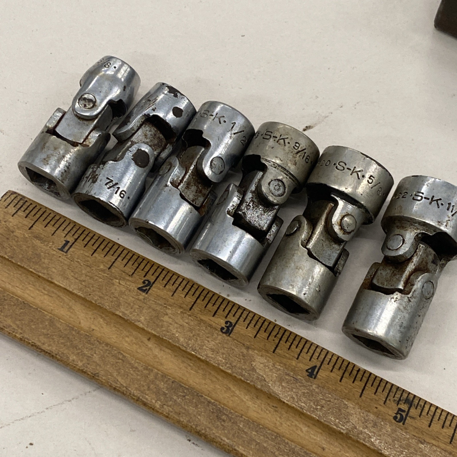 6 pc S-K Mixed 6pt/12pt Universal Swivel 3/8 dr. Socket Set 7/16″ – 11/16″ M0924