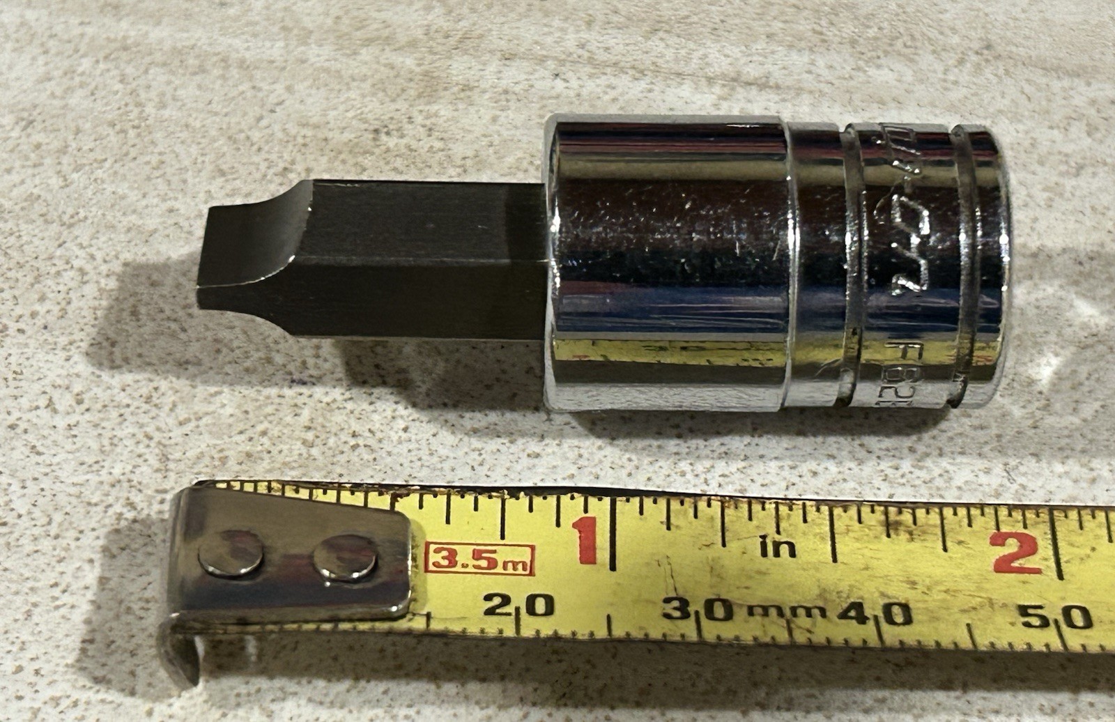 NOS. Snap-On Tools USA 3/8″ Drive 3/8″ Flat Tip Short Bit Socket Driver F62E