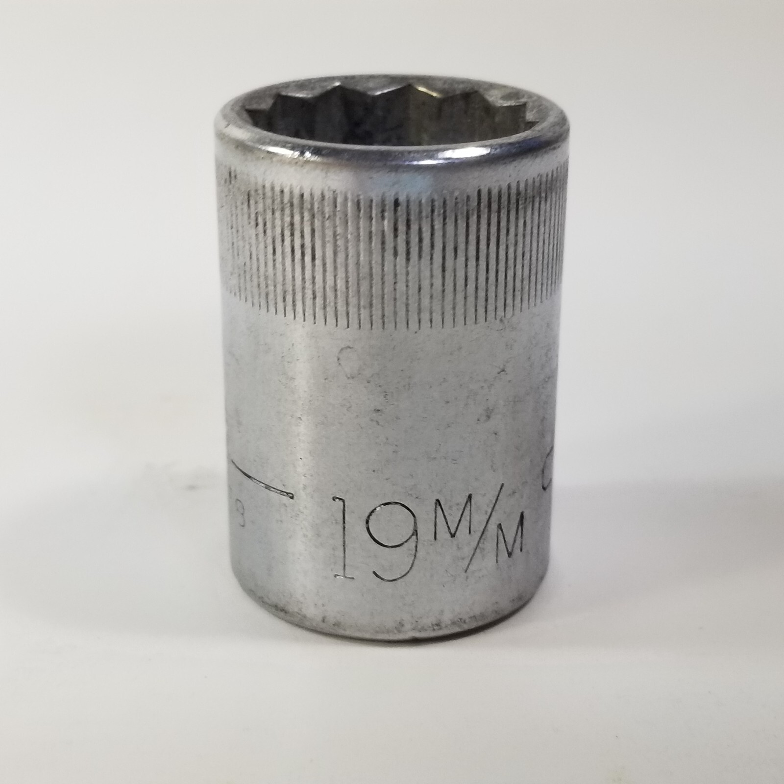 Craftsman USA 19mm 12 Point 1/2″ Drive Socket 44238 -VV- Series Knurled