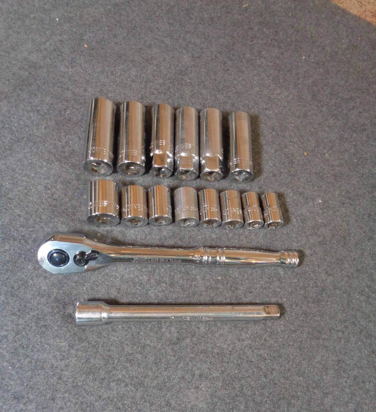 JONNESWAY 3/8″ Drive Socket Ratchet Wrench w/ 6″ Extension & Assorted Sockets