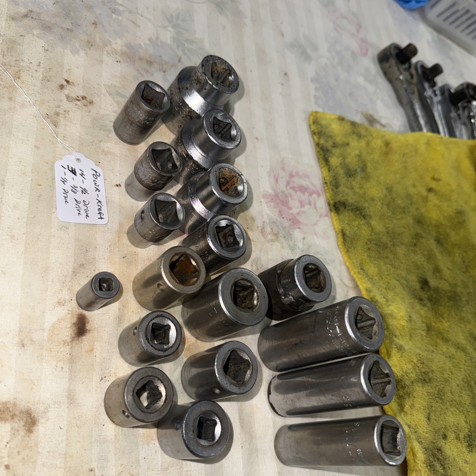 POWR KRAFT 1/2” Dr Sockets, 3/8” Sockets STD, And Deep. 18 Pieces