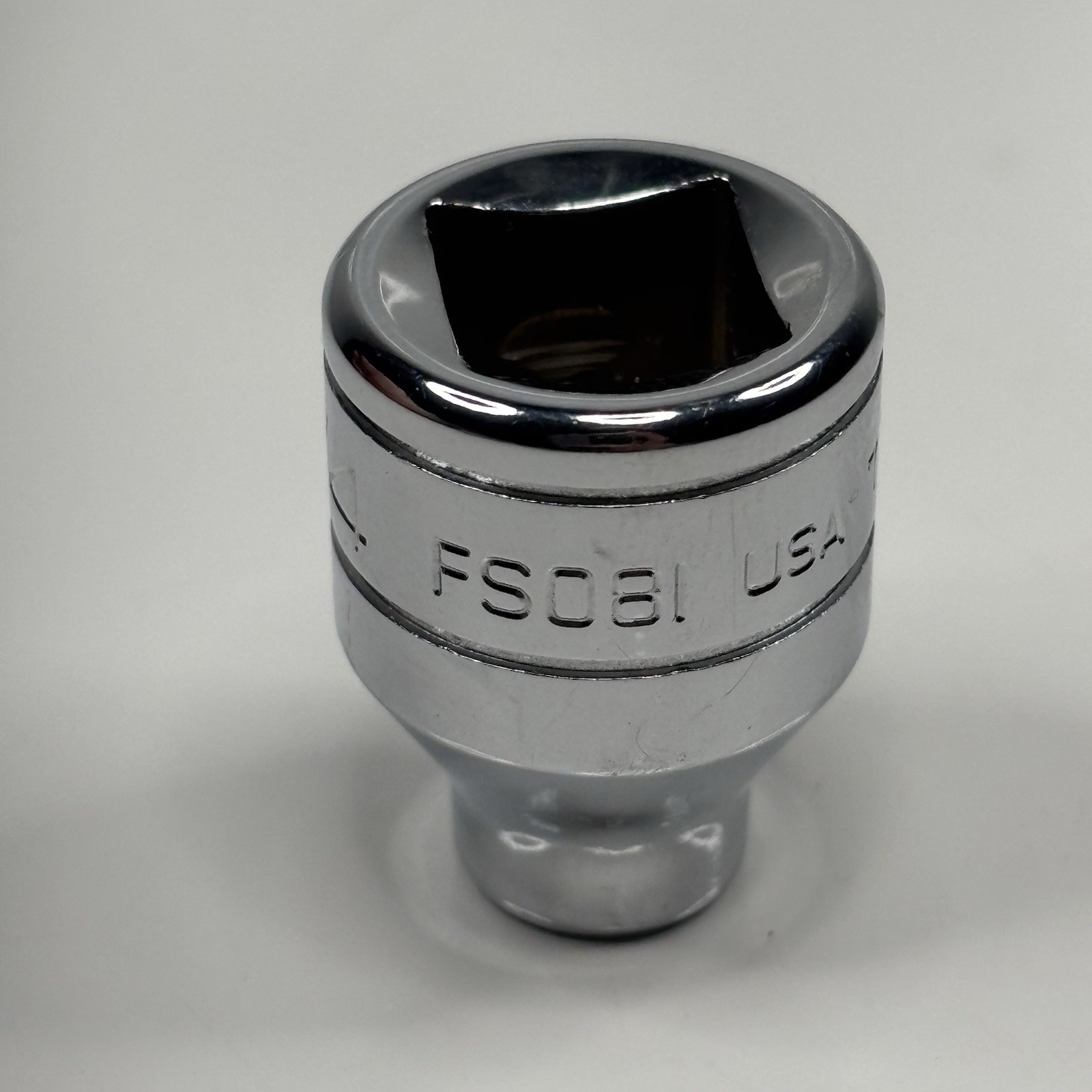 Snap On Tools FS081 3/8 Dr 6Pt SAE 1/4 Flank Dr Shallow Socket USA 1997