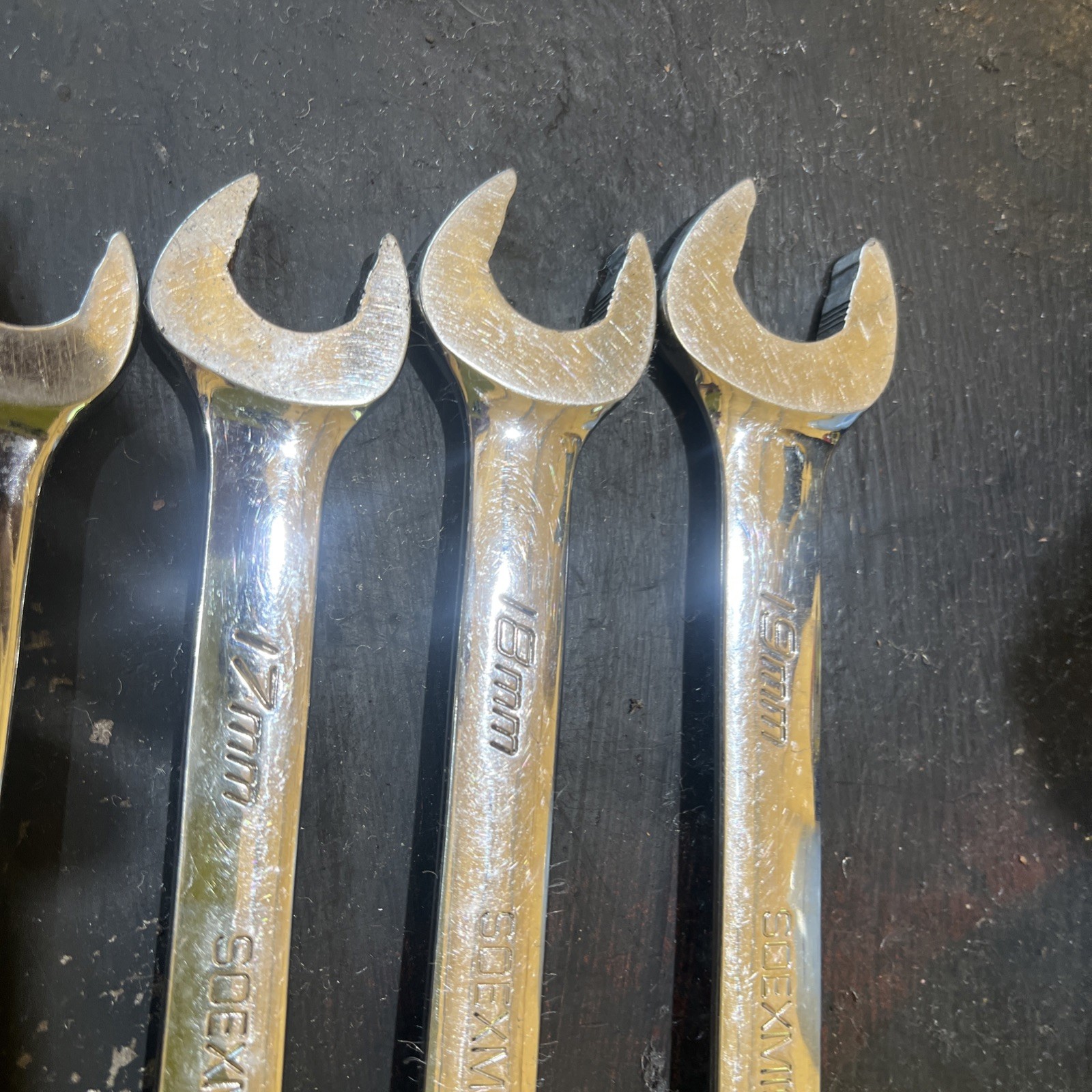 Snap-on 10pc 12pt Metric Flank Drive Plus Combination Wrench Set SOEXM710