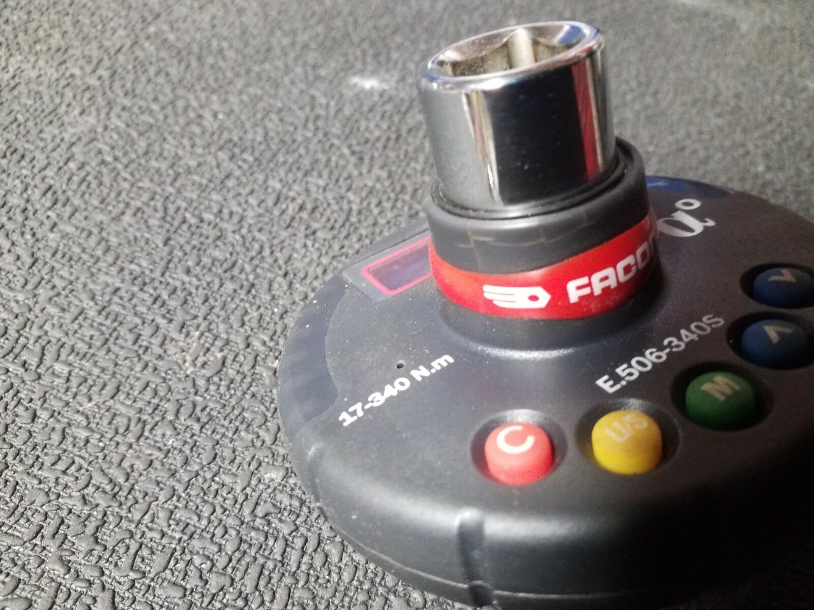 Facom e.404 digital angle finder & e.506-340s digital torque adaptor.