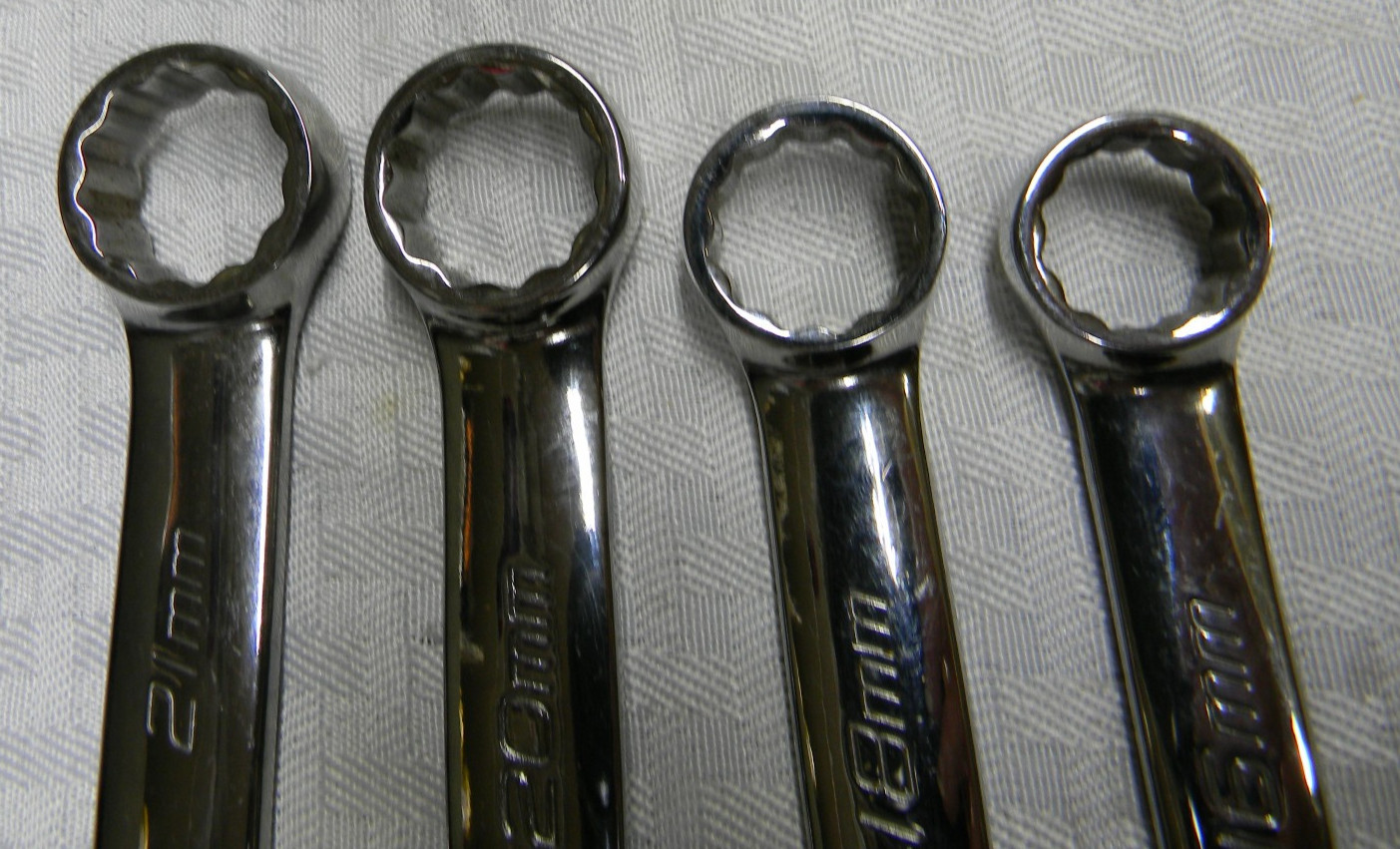 SNAP-ON 4PC METRIC 12PT FLANK DRIVE COMBINATION WRENCH SET 16,18,20,21MM OEXM