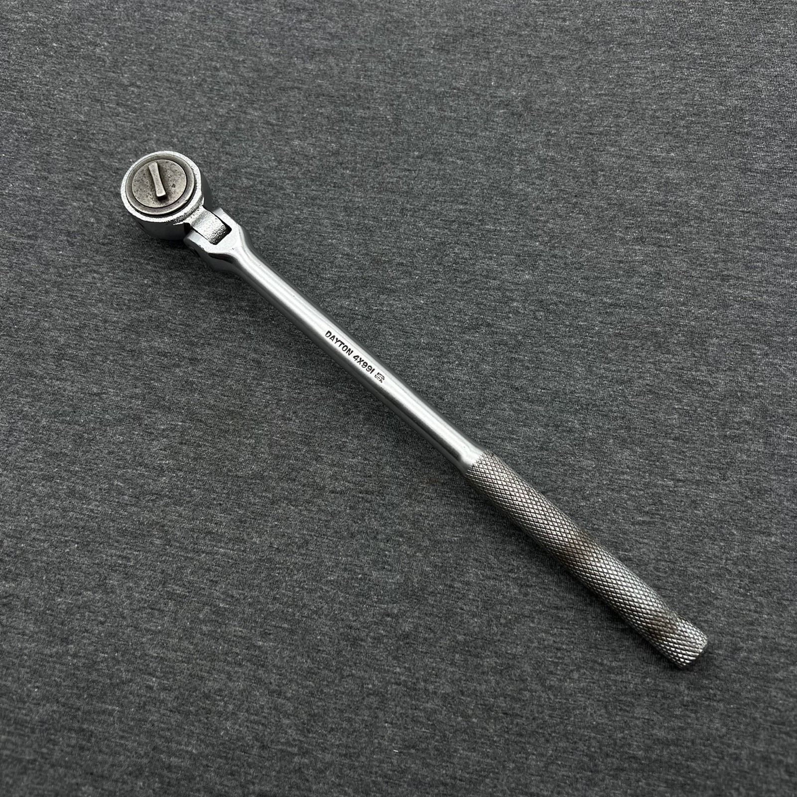 Dayton 11″ Flex Head Ratchet 3/8″ Drive Knurled Handle 4×991 USA