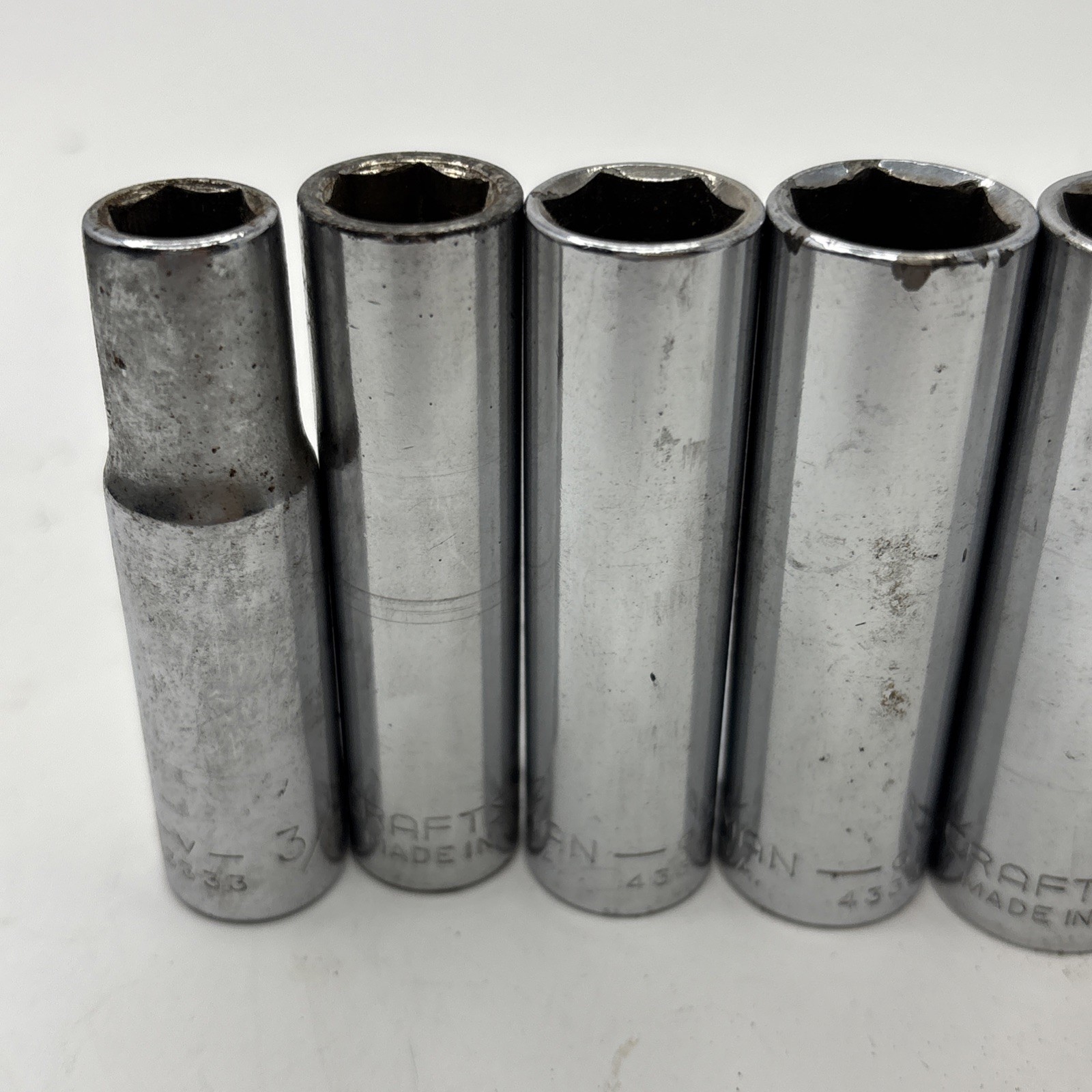 Vtg Craftsman 3/8″ Drive SAE 9 pc Deep Well Socket Set 6 pt. W/ Metal Tray USA