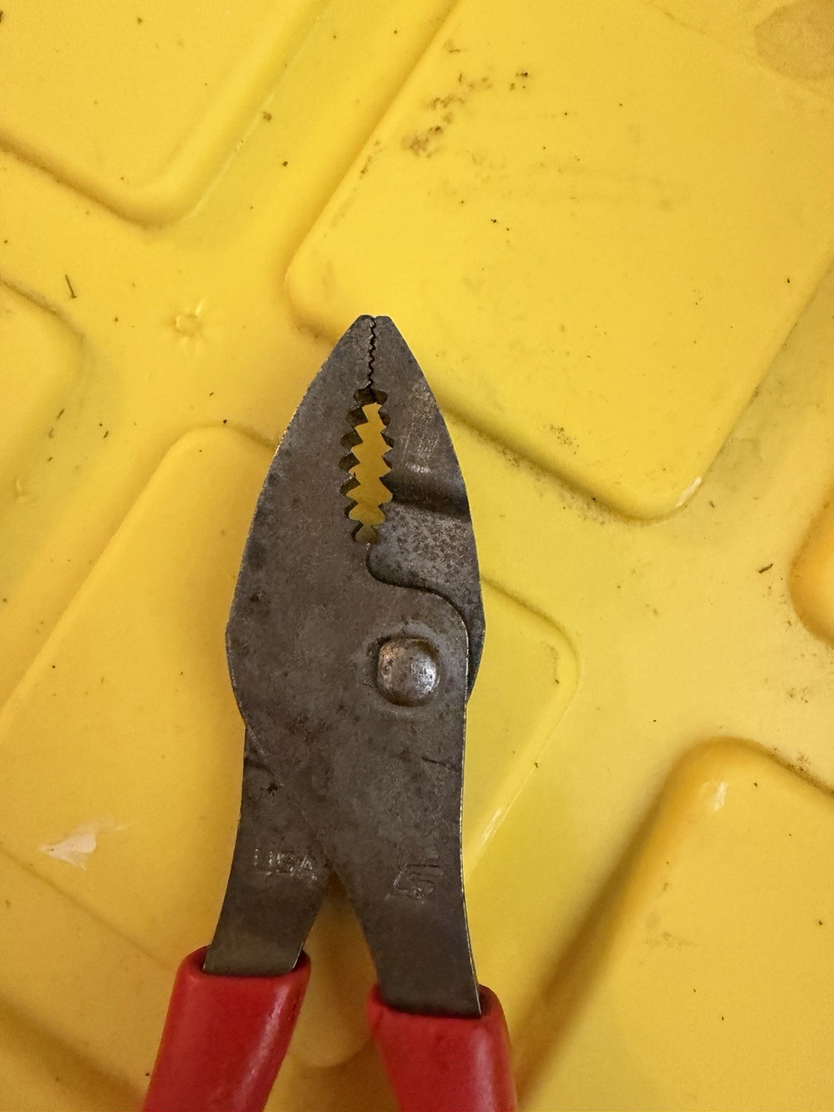 Snap on Tools USA NEW RED Soft Grip 6″ Slip Joint Pliers 46acf🔥