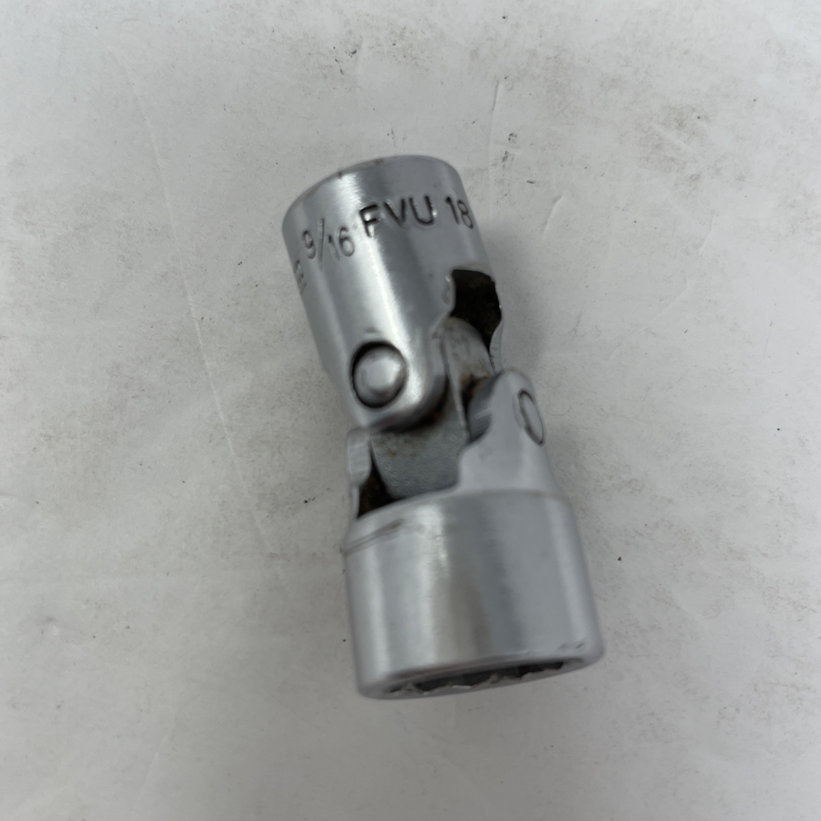 Snap On FVU18 3/8 Inch Drive 9/16”, 12 Point Swivel Socket