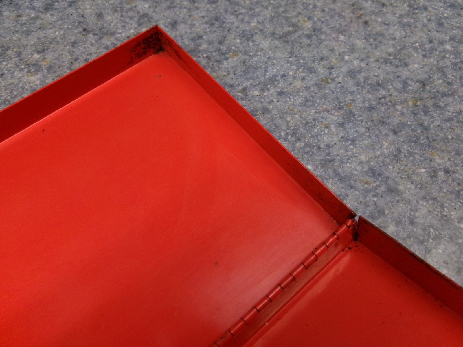 Snap-on USA Red Metal Tool Box No KRA-284B (no tools box only)