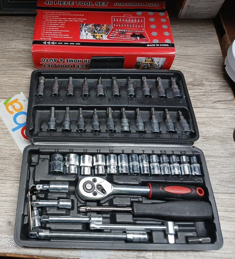 46 Piece Socket Tool Set For Home and Auto, Brand New #GS-137