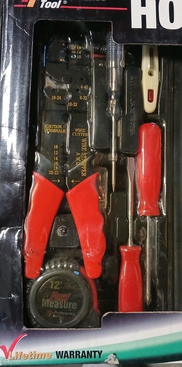 Performance Tools W1535 122 Piece Tool Set