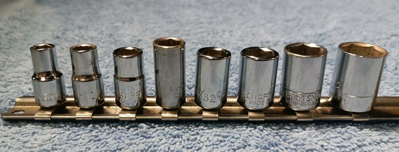 Craftsman (1 Stanley) 1/4″ Dr. 6 Pt. (1 12pt) 8 PC. Socket Set. See Description!