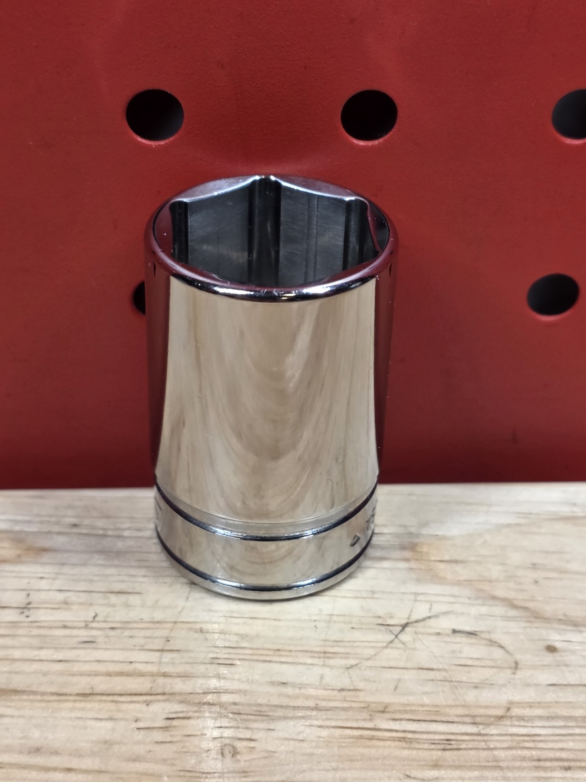 Snap-on Tools FSS281 7/8″ SAE 3/8″ Drive 6-Point Semi-Deep Chrome Socket USA
