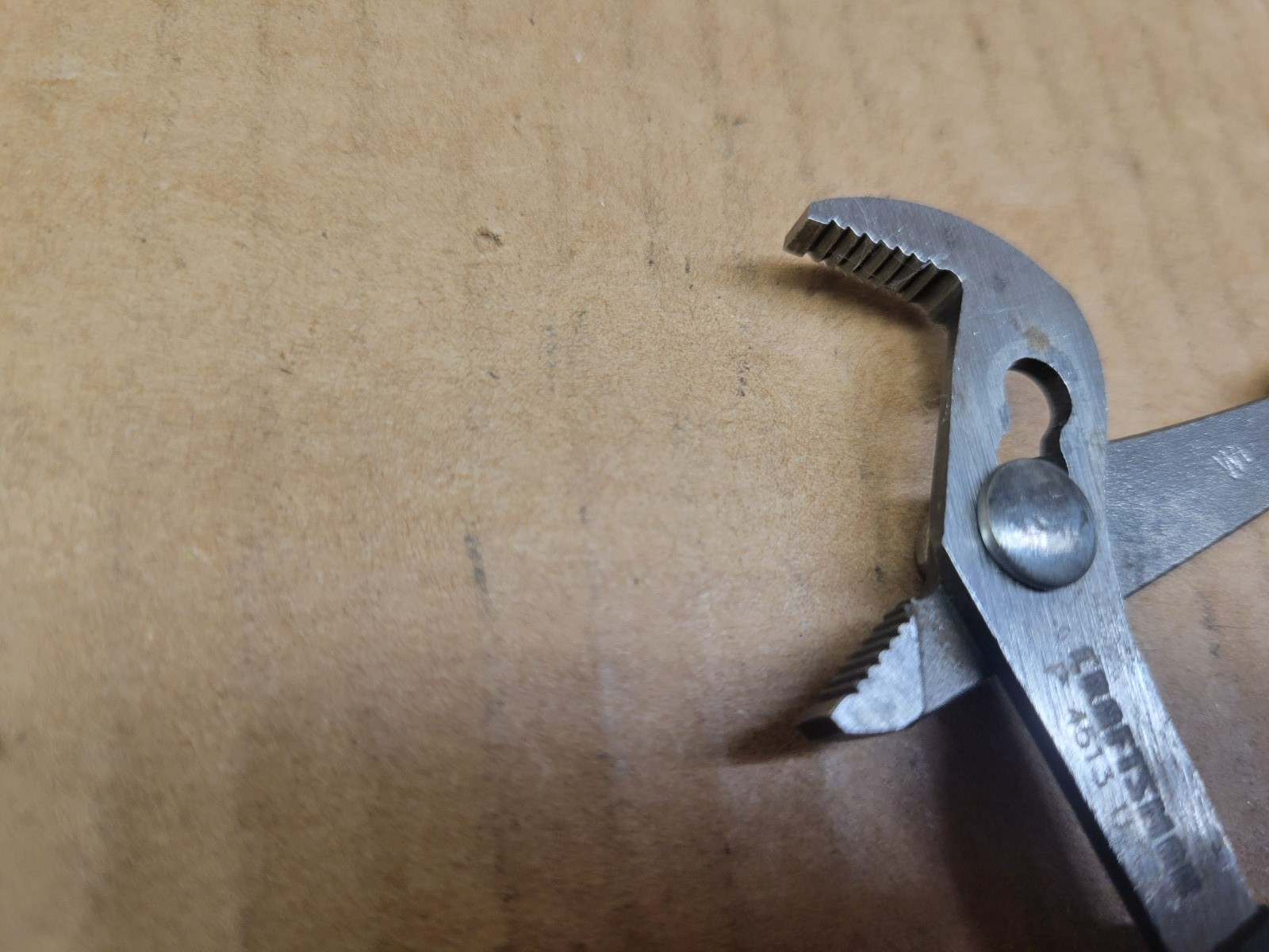 Craftsman 5-1/4″ Black Handle Comfort Grip Ignition Pliers