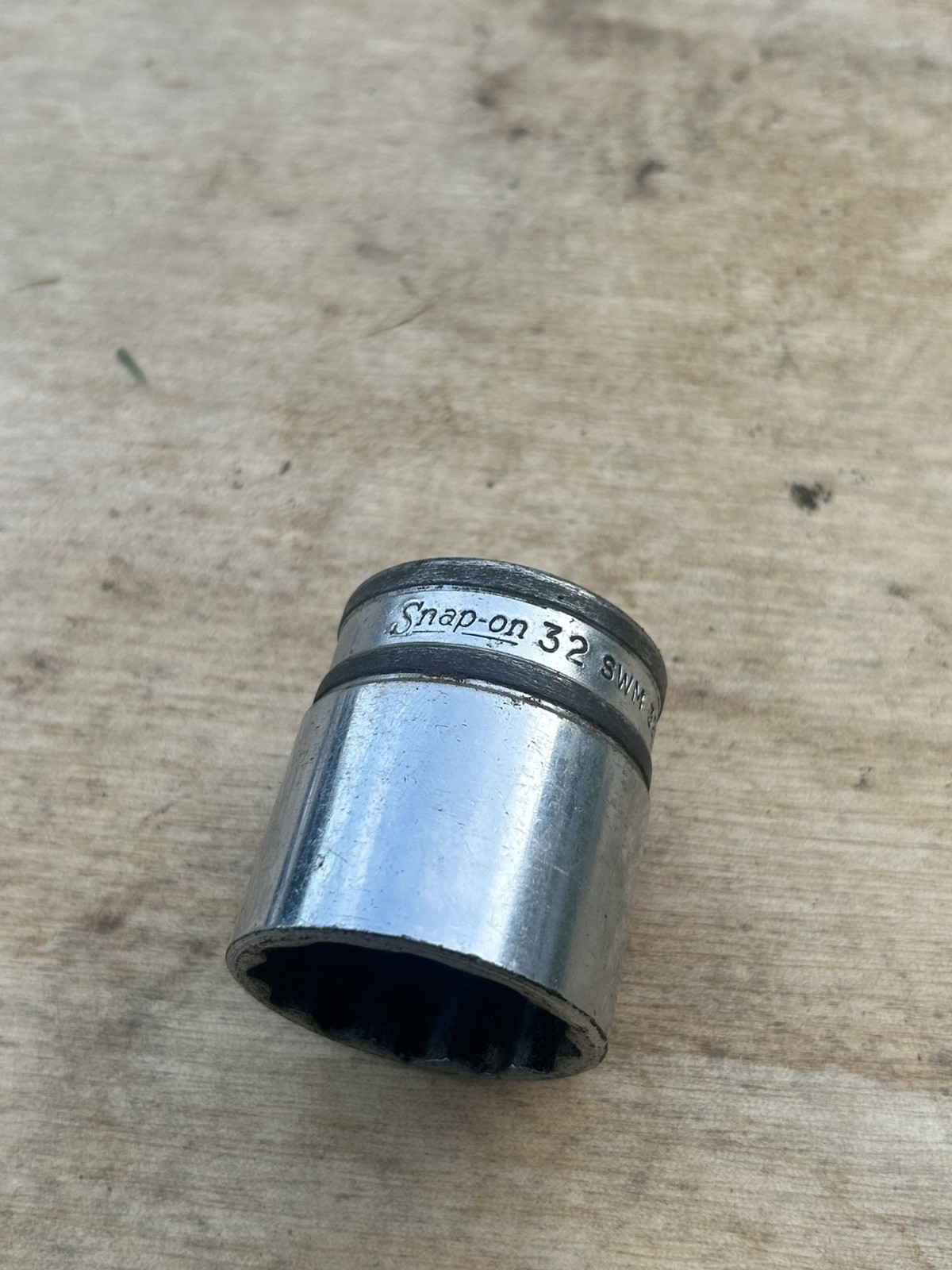 Snap-on 32mm – 1/2″ drive chrome shallow 12 point socket vintage