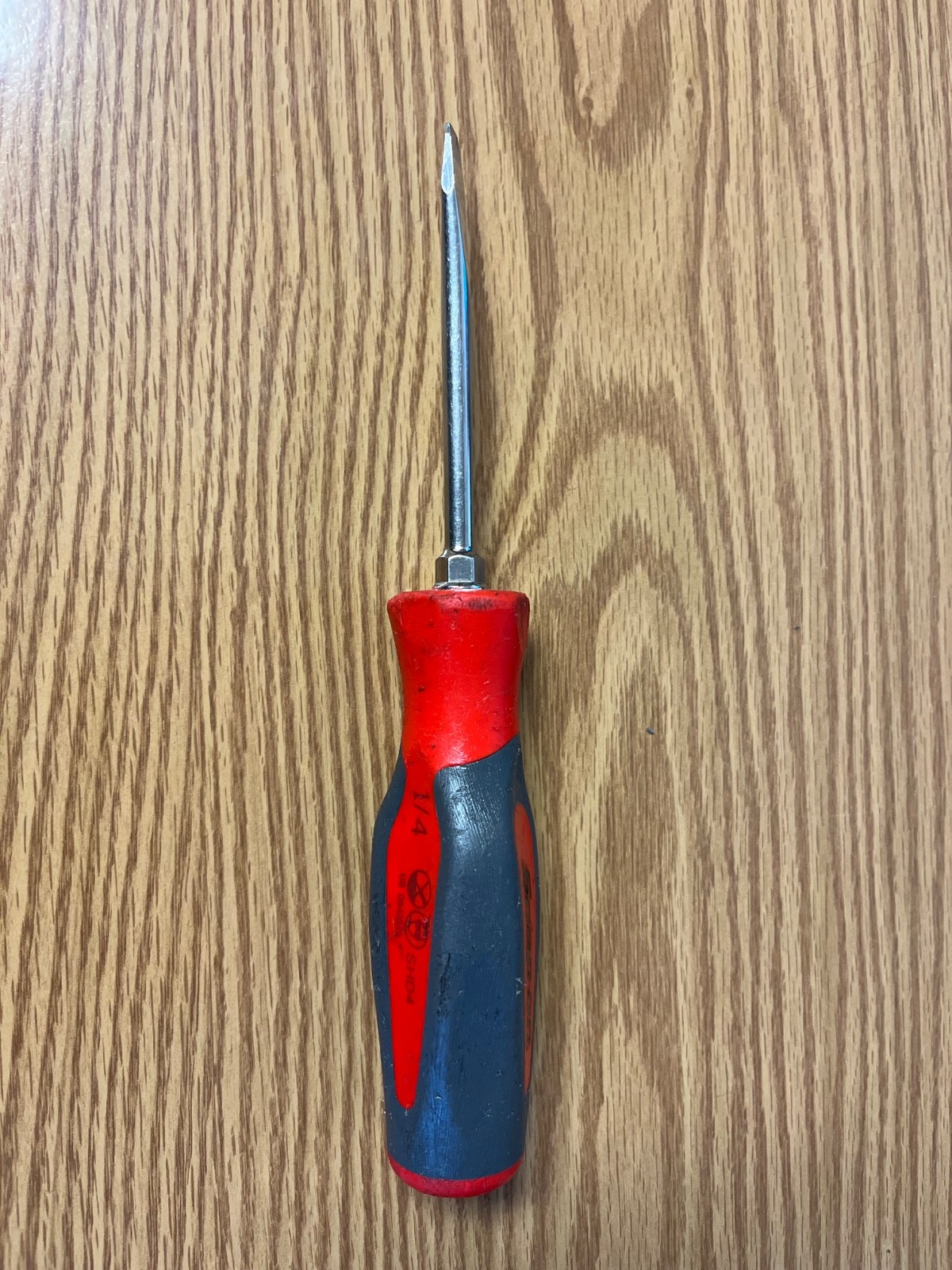 SNAP ON SHD4 -RED/GRAY COMFORT GRIP HANDLE 1/4 FLAT BLADE 8.75″ LONG LOT#56