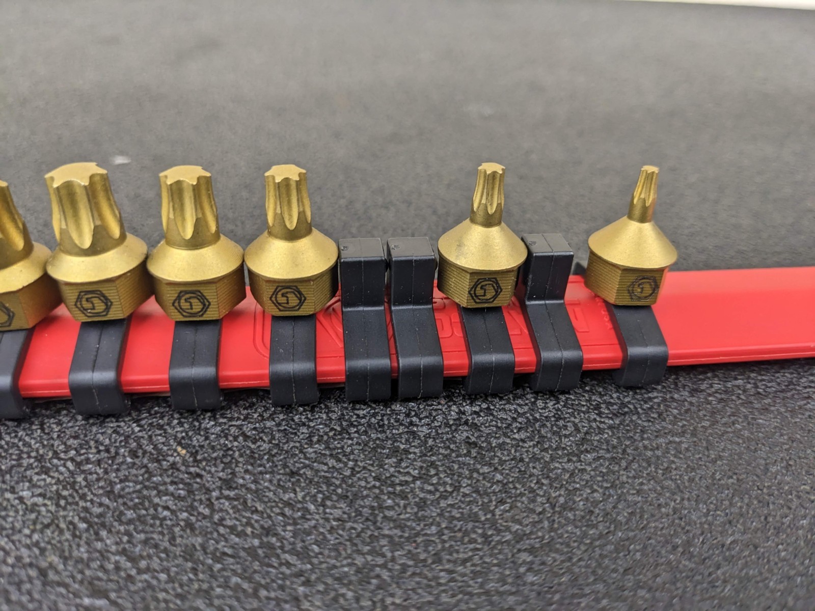 #bp130 Matco Tools SA1PTX11RB Torx Gold Color 1/4” Drive Super Stubby Socket Set