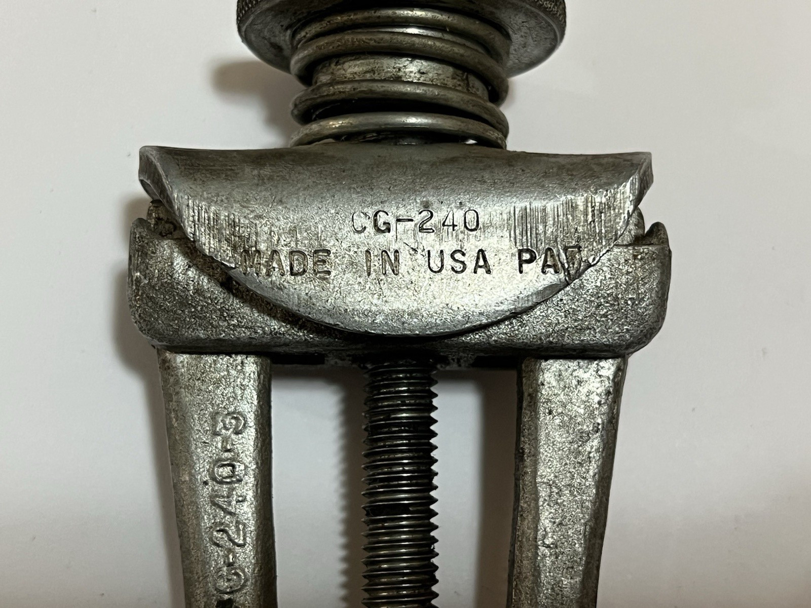Snap On CG-240 2-Ton 2-Jaw Gear Bearing Puller 3″ Spread 2-1/2″ Reach USA NICE