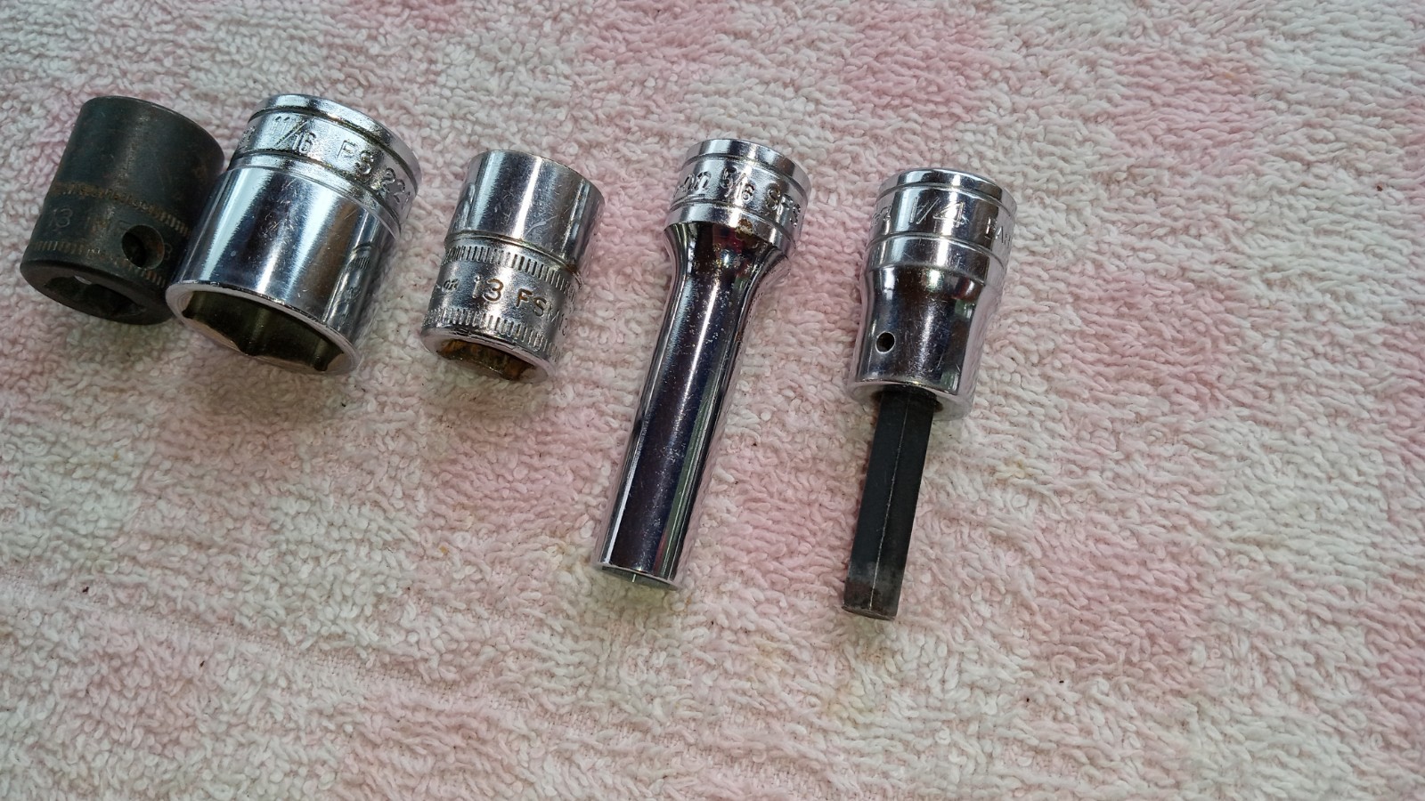 SNAP-ON 3/8dr SOCKETS GOOD TO EXC COND RANDOM SEE DESC CHEAP gift tools snap usa