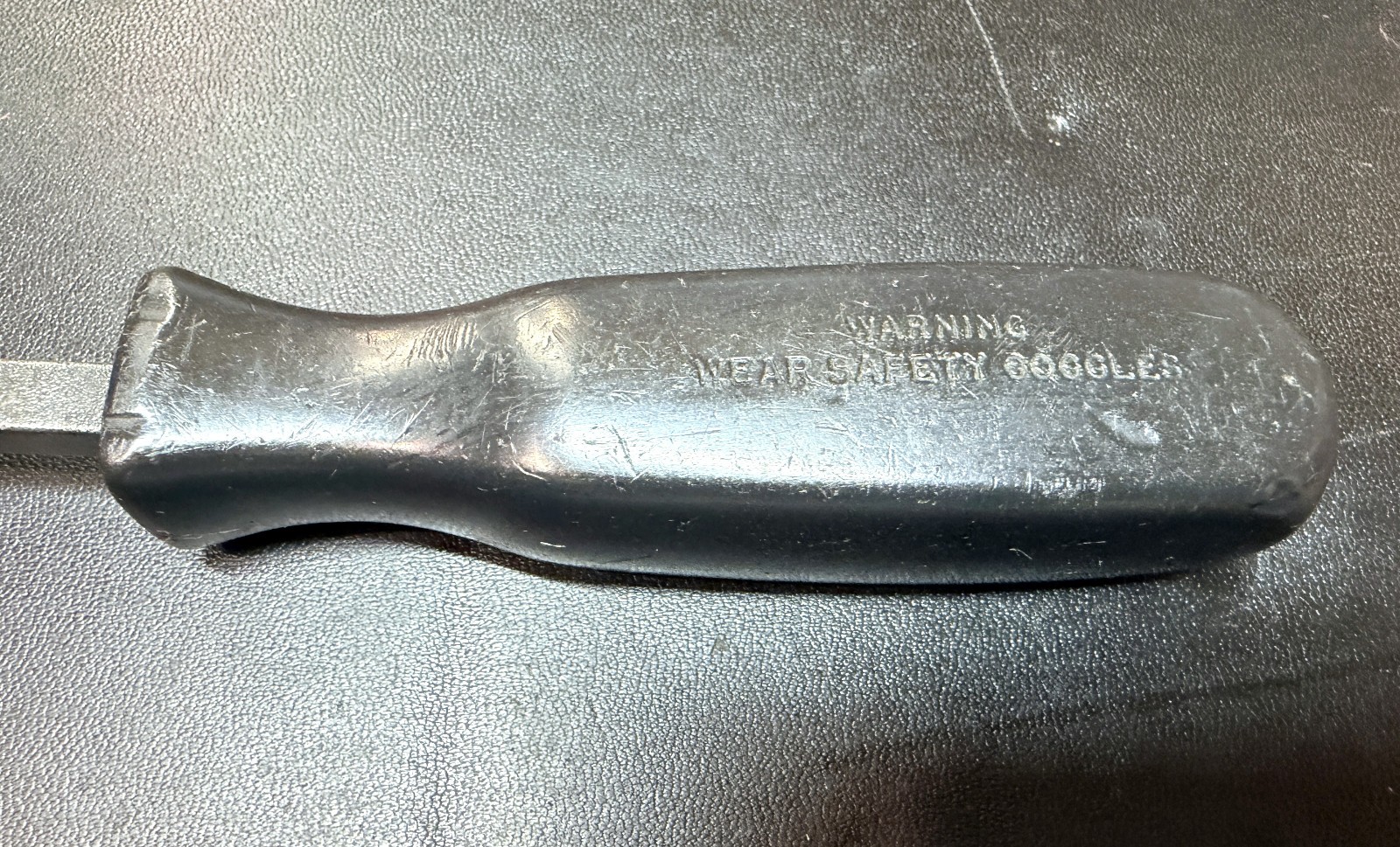 SNAP ON SPB8 Classic Black Hard Handle 8in. Pry Bar USA