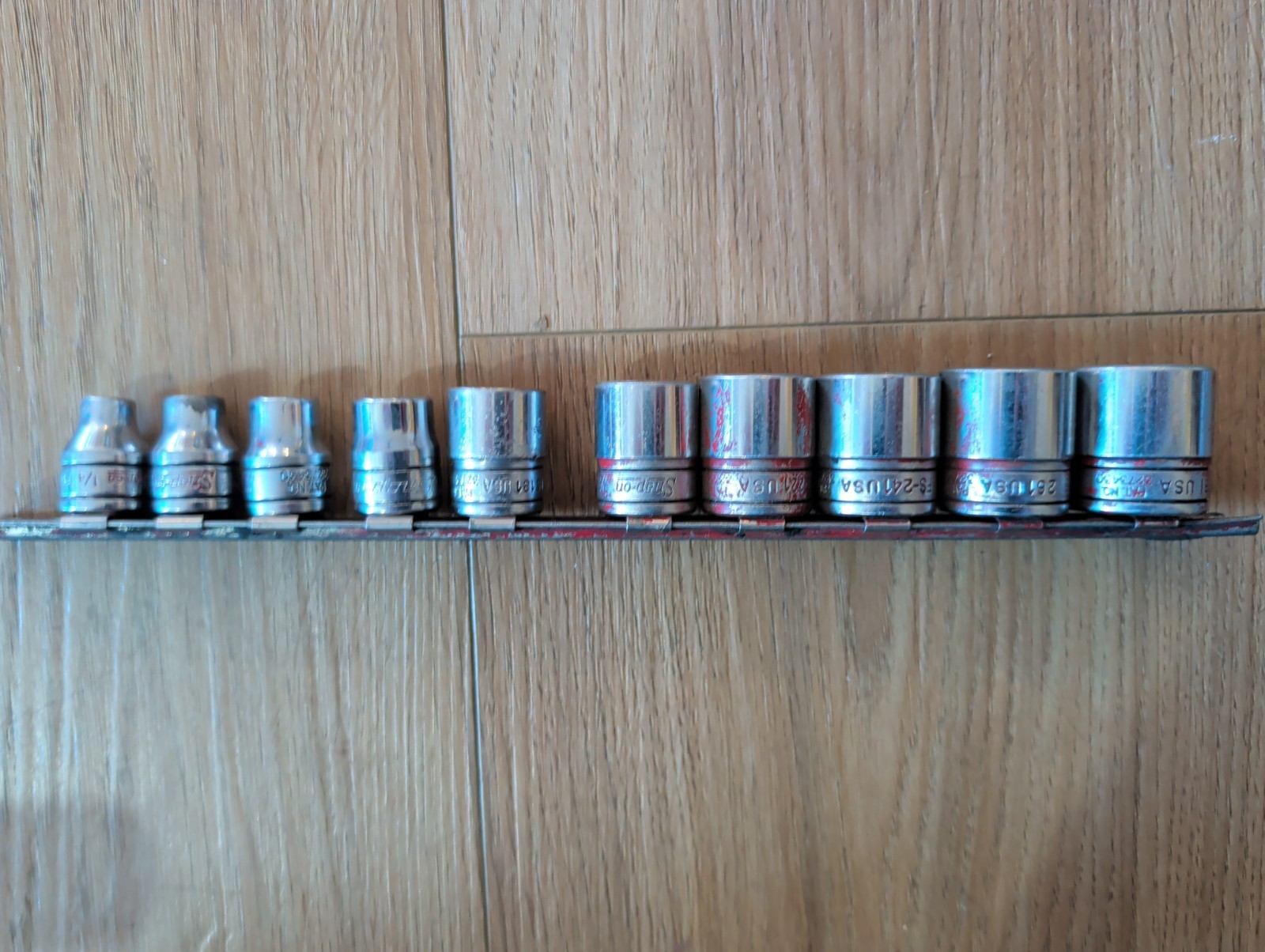 Snap-On Tools 10 pc SAE Chrome Shallow Socket Set – 3/8″ Drive – 6 Pt. FS081-281
