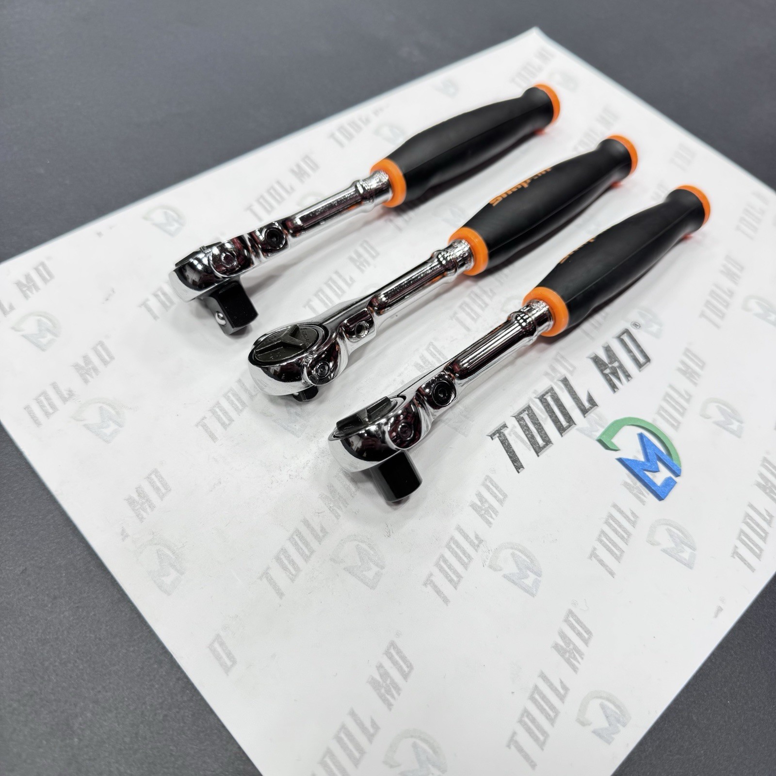 Snap-on Tools ORANGE 3pc 1/4″ – 3/8 & Bit Drive Swivel Head Ratchet Set FHCNF72