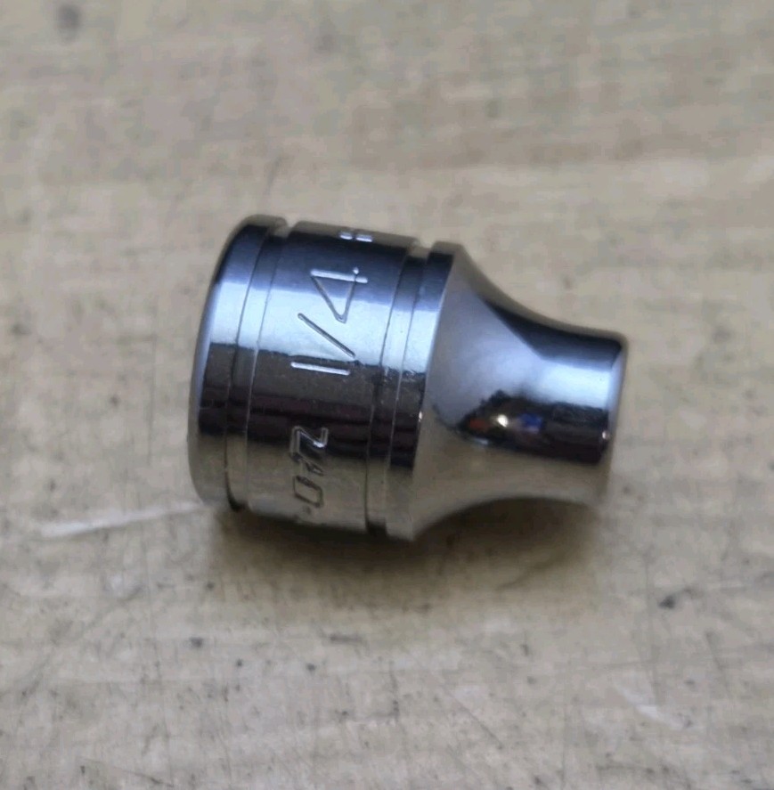 New Snap On FS081 – 3/8″ Drive 1/4″ Shallow 6 Point Chrome Socket
