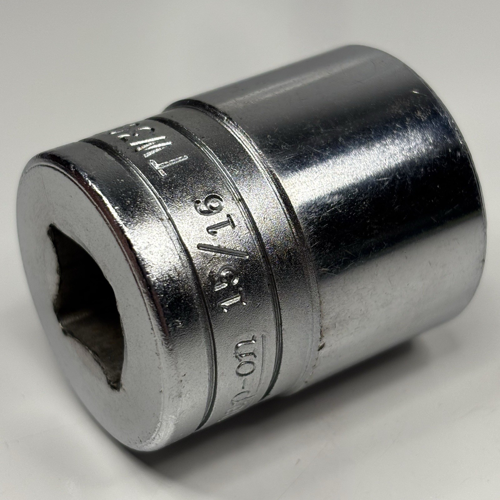 Snap On Tools TW301 1/2 Dr 6Pt SAE 15/16 Flank Dr Shallow Socket VTG 1983 USA