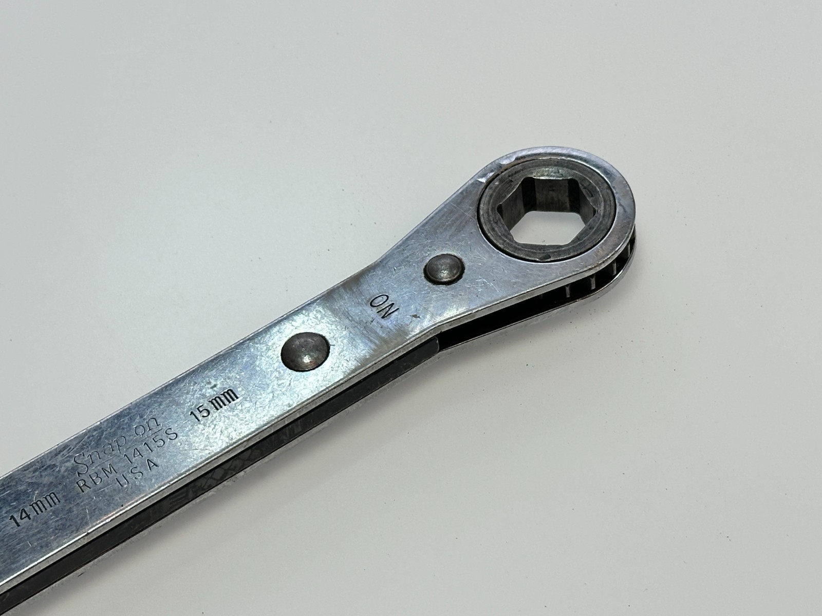 Snap-on USA RBM1415S 14mm X 15mm Ratcheting 6 Point Box End Wrench, 0° Offset