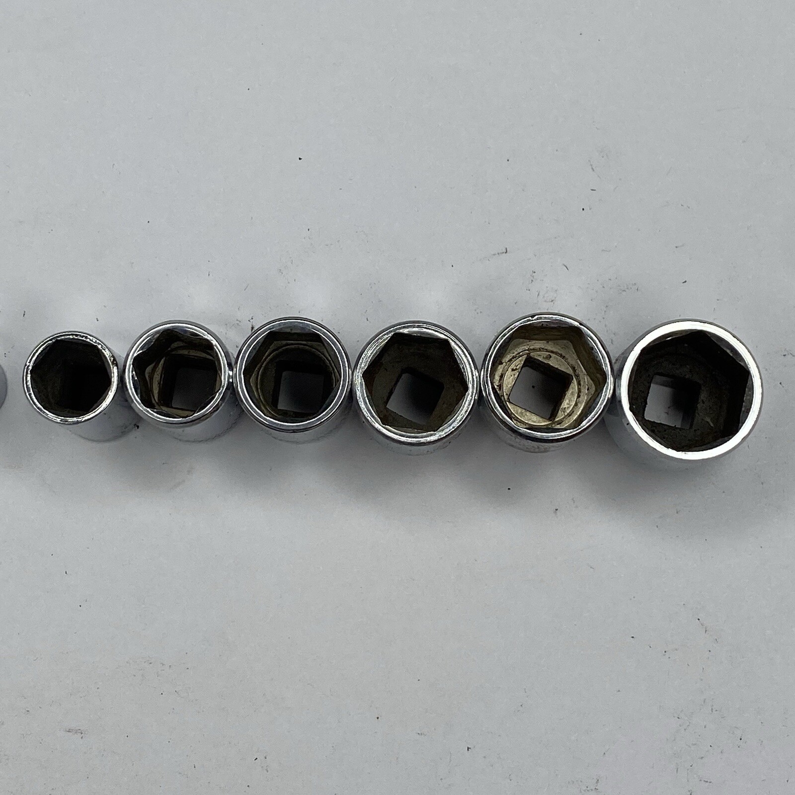 Mac Tools USA 1/4″ Drive Metric 4mm – 14mm Shallow 6-Point 11 Piece Socket Set