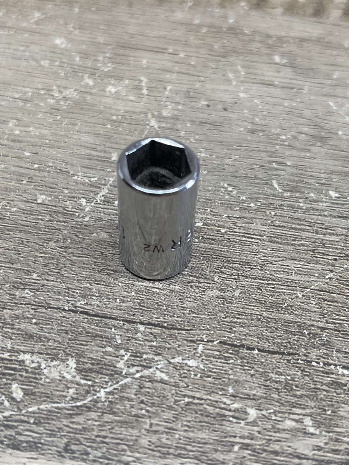Mac Tools USA 11/32″ 6 Point 1/4″ Drive Shallow Socket M116R