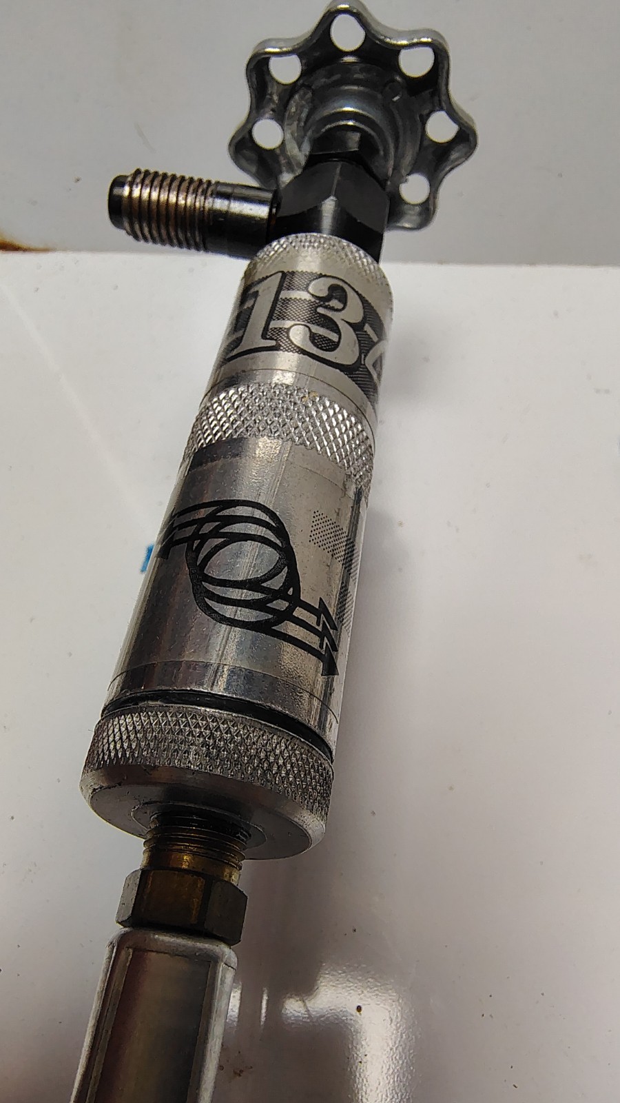 ROBINAIR A/C COMPRESSOR OIL INJECTOR 2 OUNCE CAPACITY