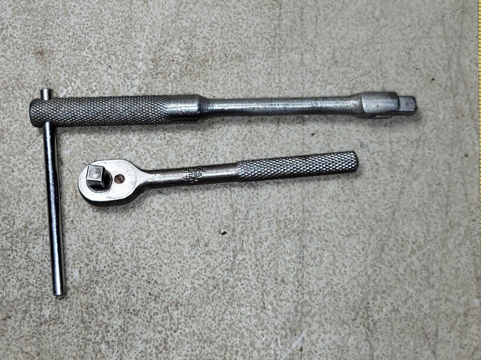 Rare Old Plomb 4751 1/4″ Micro Head Ratchet Socket Wrench working great breaker