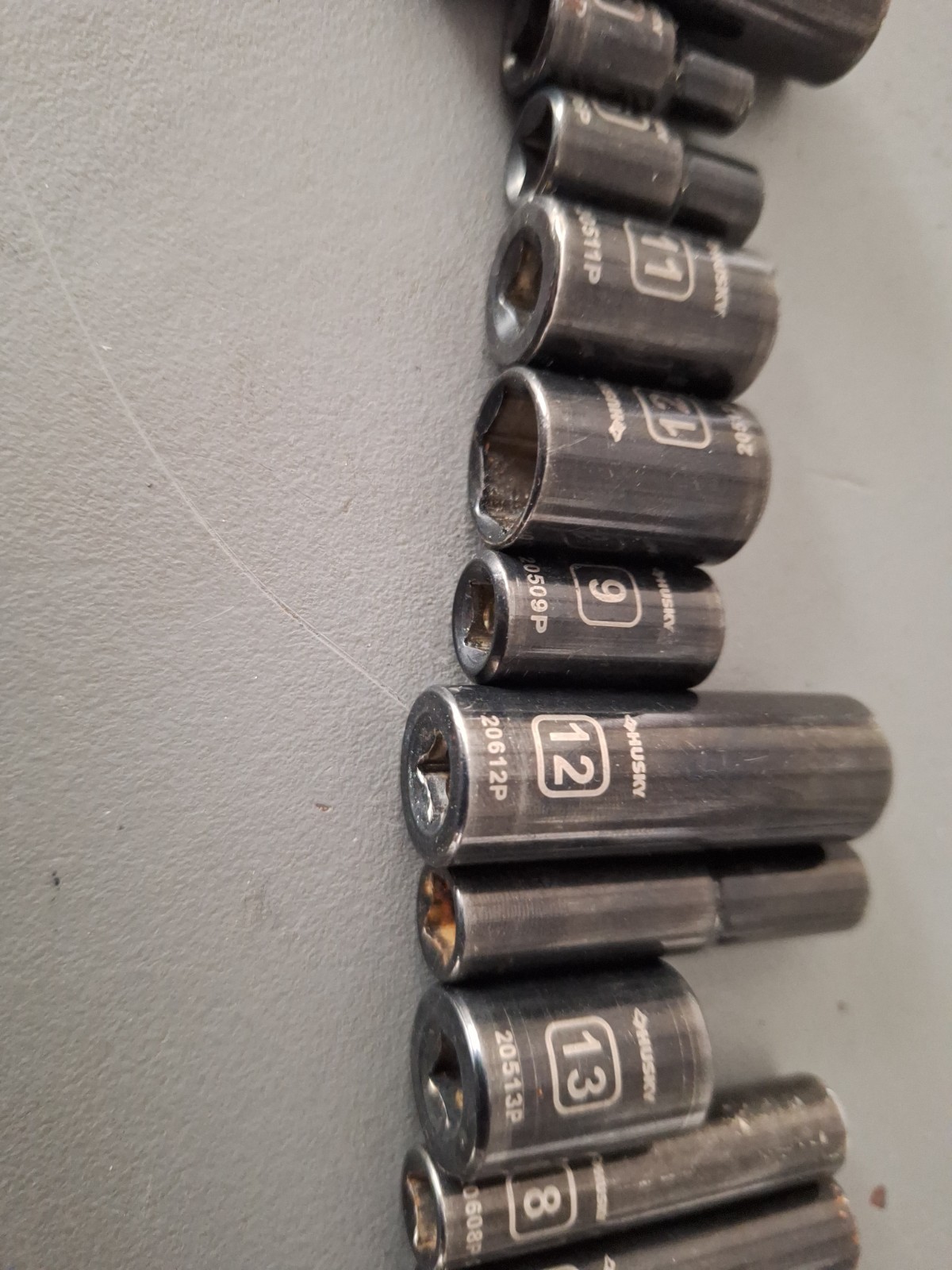 husky pro black socket set Of 13