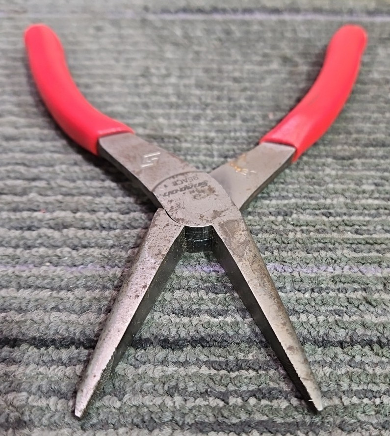 Snap-On Tools 96ACF1 8″ Soft Grip Needle Nose Pliers – Red