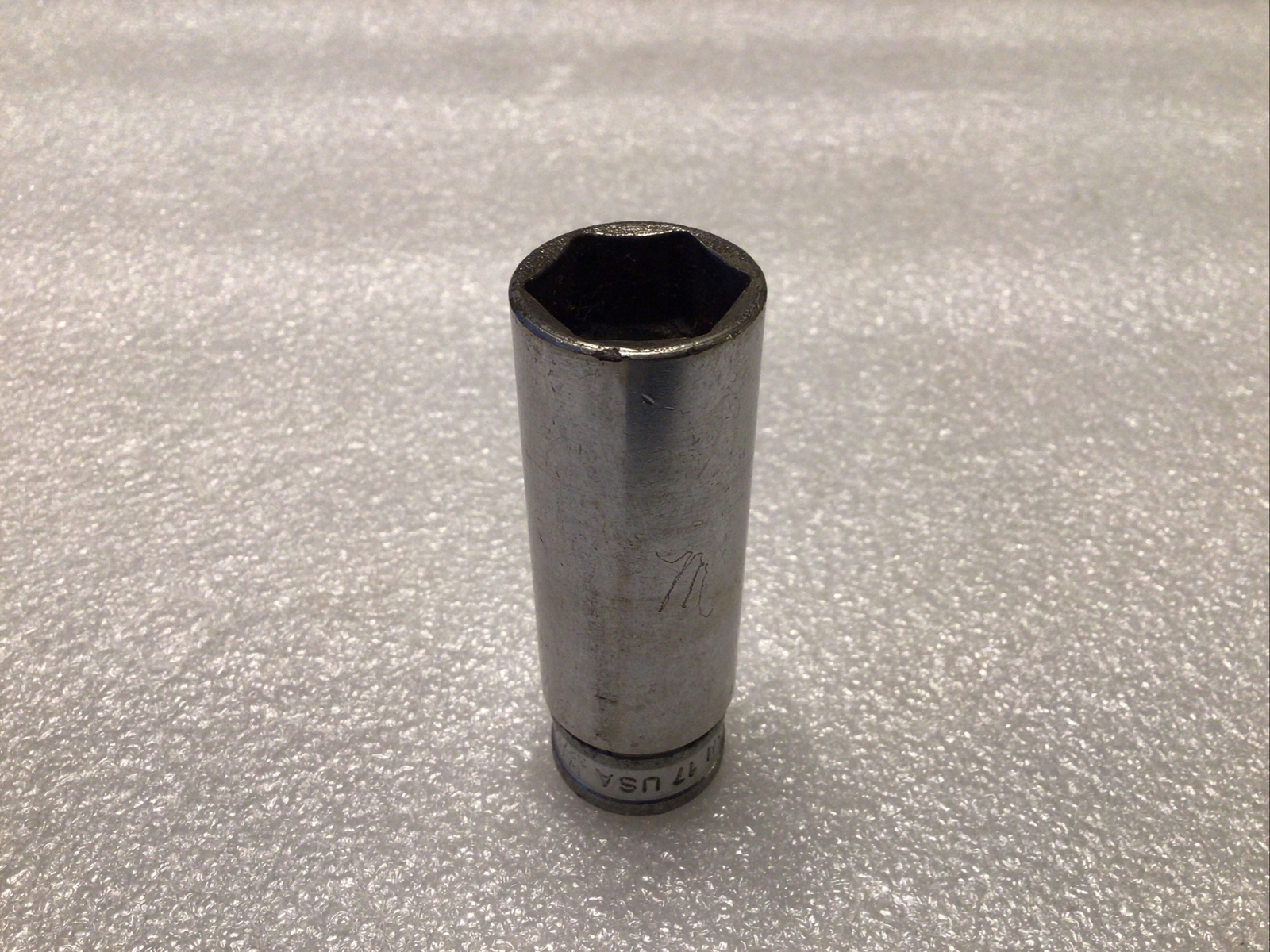 Snap On SFSM17 -Chrome, 3/8″ Dr., 6 Pt., Metric, 17mm Deep Flank Dr., Socket