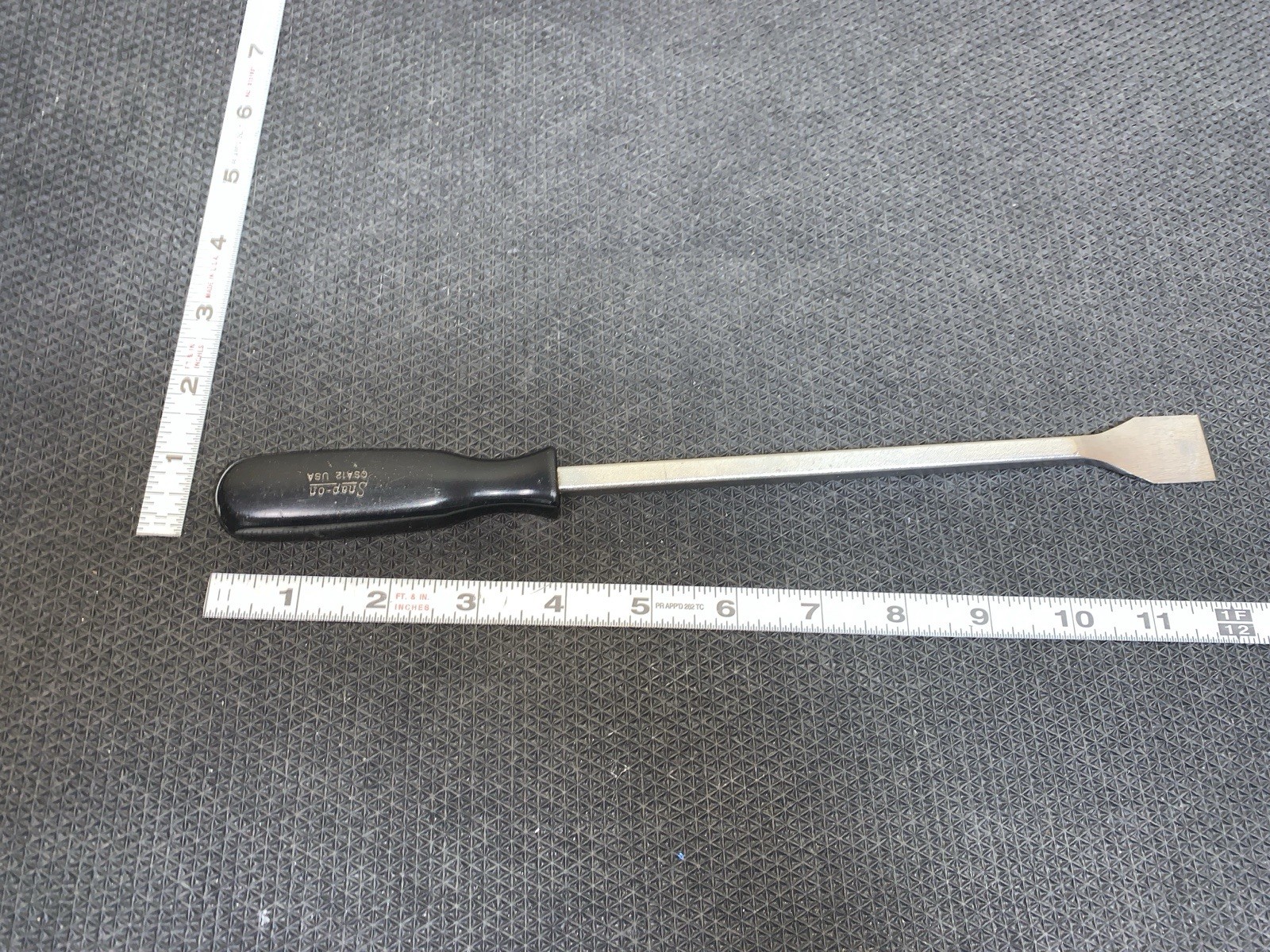 unused Carbon Scraper Snap On Tools CSA12C 12-7/8″ Black Hard Handle Rigid