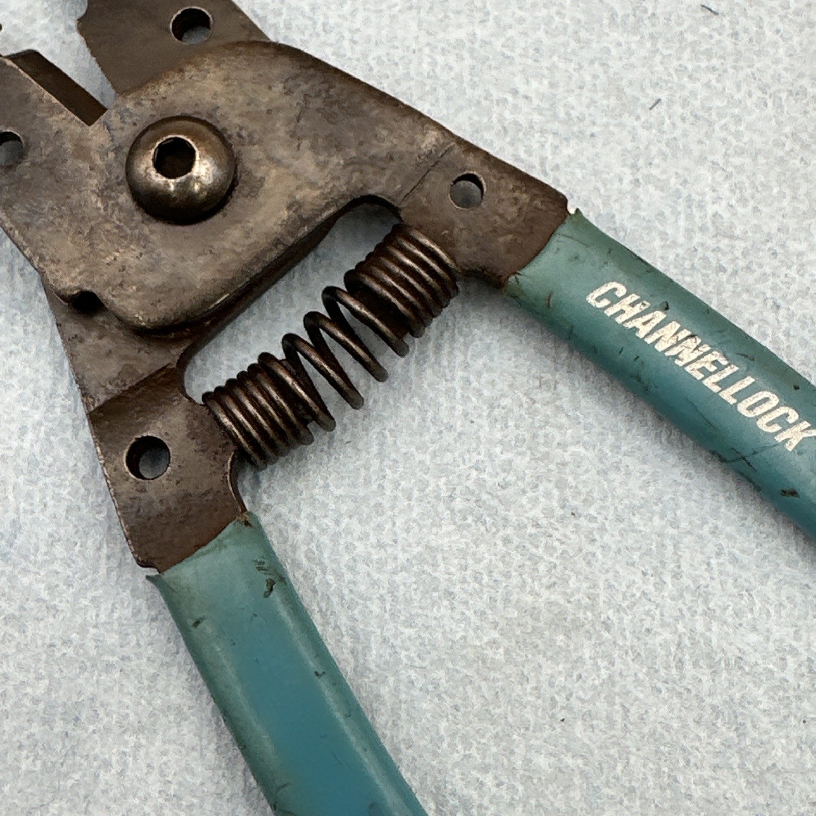 Channellock 958 6.5″ Long Wire Stripper Blue Rubber Handle w/Cutters Pliers USA