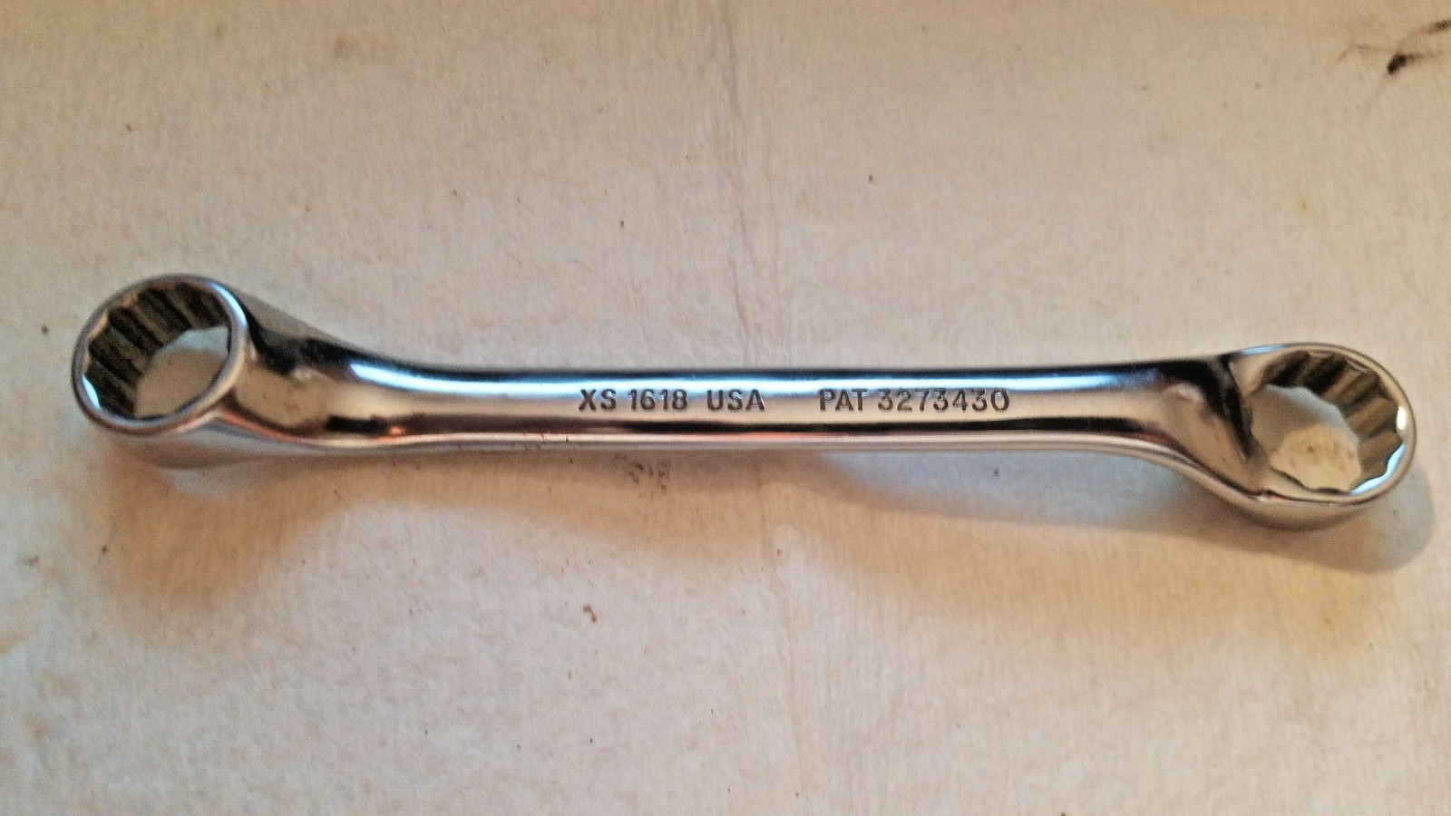Snap On 1/2″ X 9/16″ Short Box Wrench w/ 10 Degree Offset, # XS1618 MADE IN USA