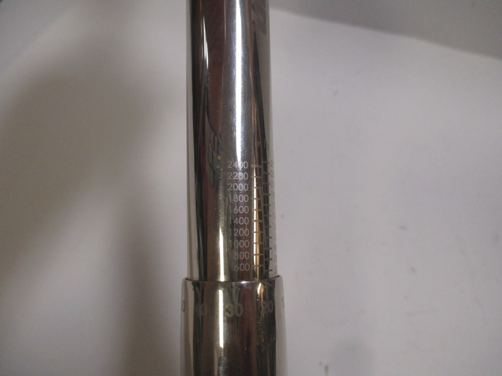 Snap On 1/2″ Drive Click Type Torque Wrench 500-2500 in Lb QD3R2500 Ratchet
