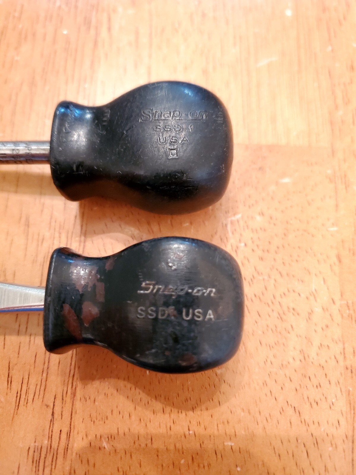 Snap On #2 Phillips Flat Head Stubby Black Handle Screw Drivers Lot Of 2