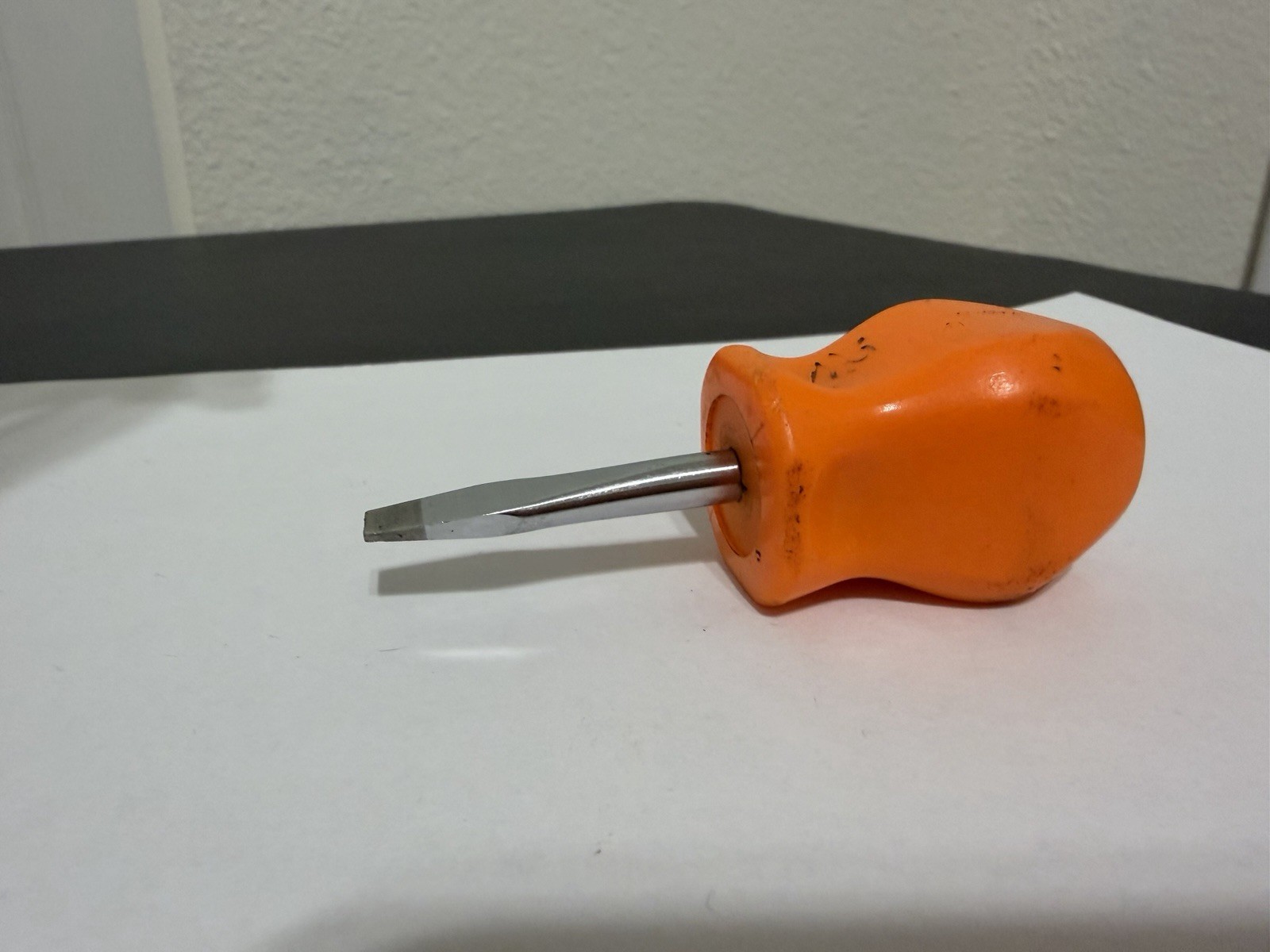 Snap On Flat Tip Stubby Screwdriver