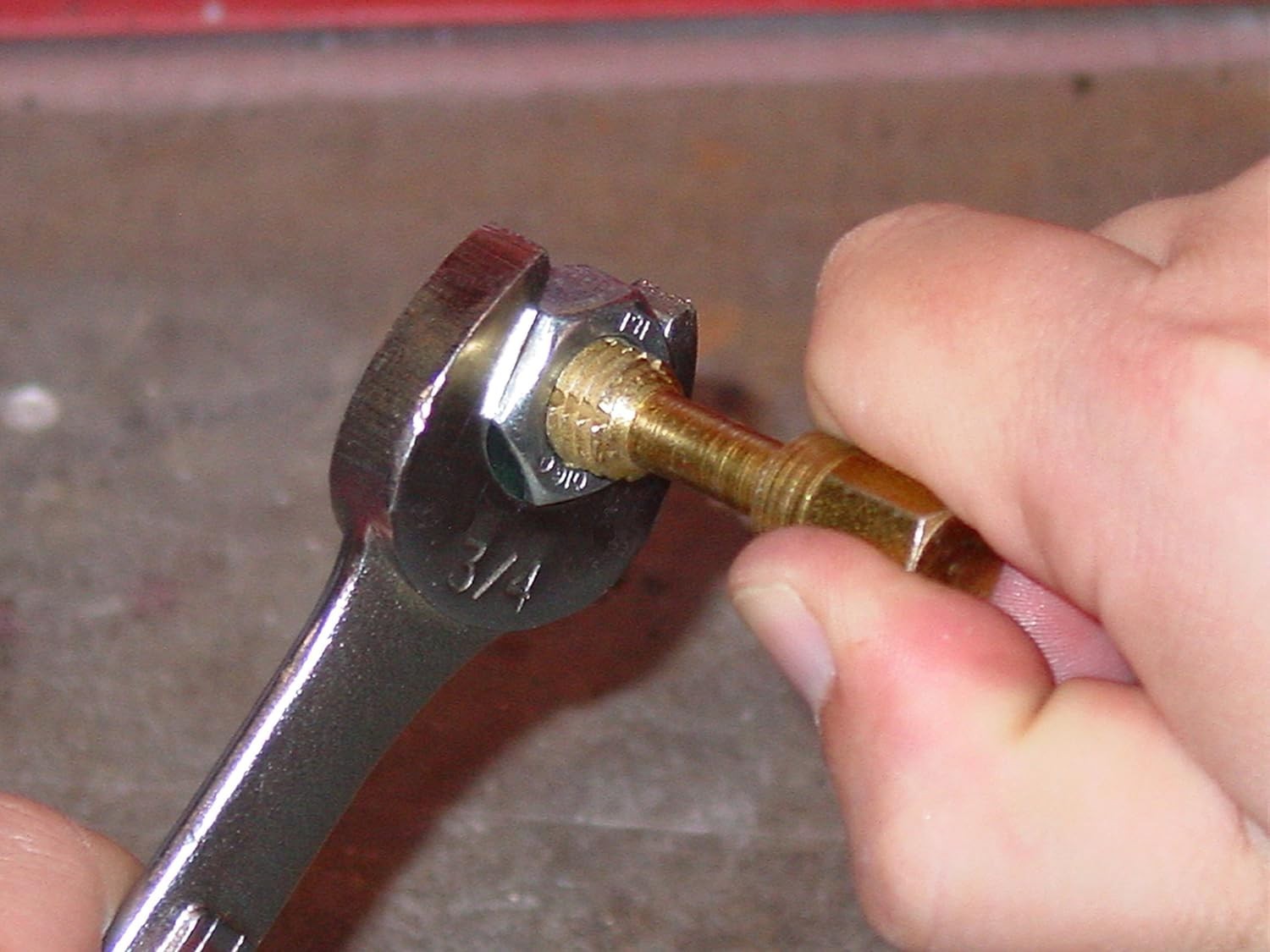 7-Piece Wheel Stud Thread Restorer Kit for Precision Automotive Repairs