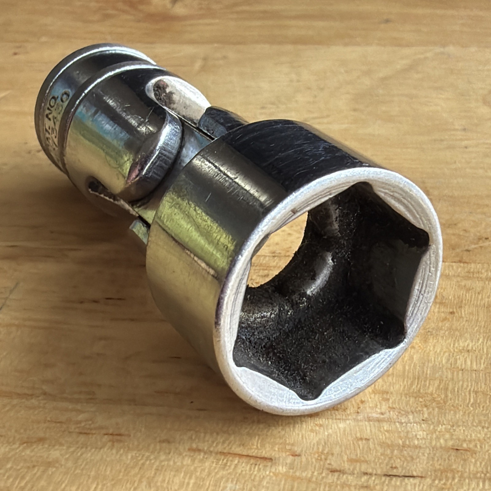 Snap On Tools 18mm Shallow Universal Swivel Socket 3/8″ Drive 6 Point FSUM18 USA